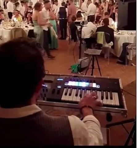 GIMEME GIMME GIMME - clicca per vedere il video