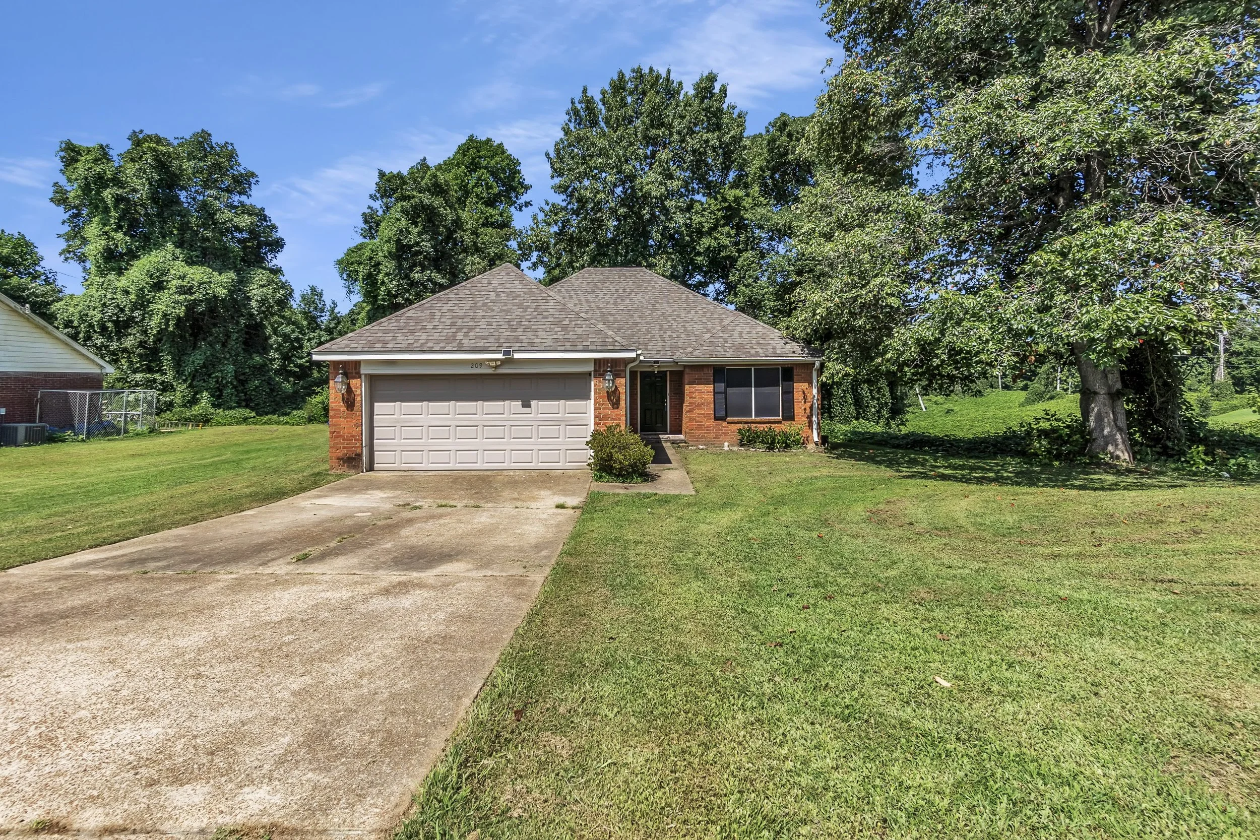 209 American River Dr