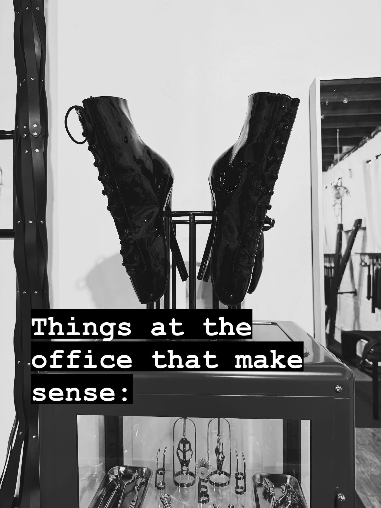 Some of my favorite office equipment. 💅