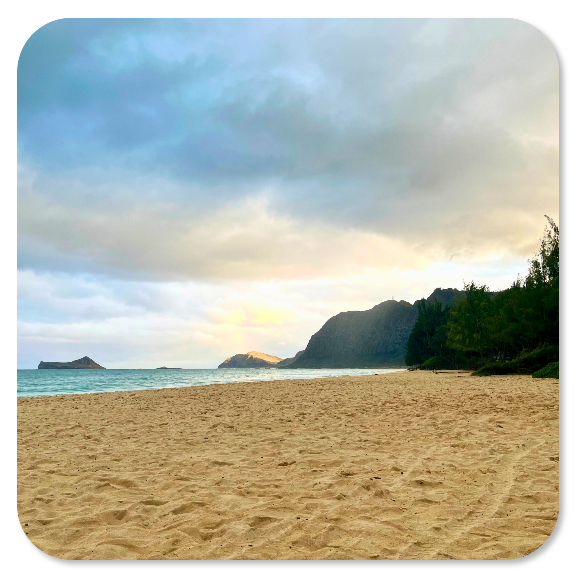 waimanalo-beach-sunrise-rabbit-island-oahu