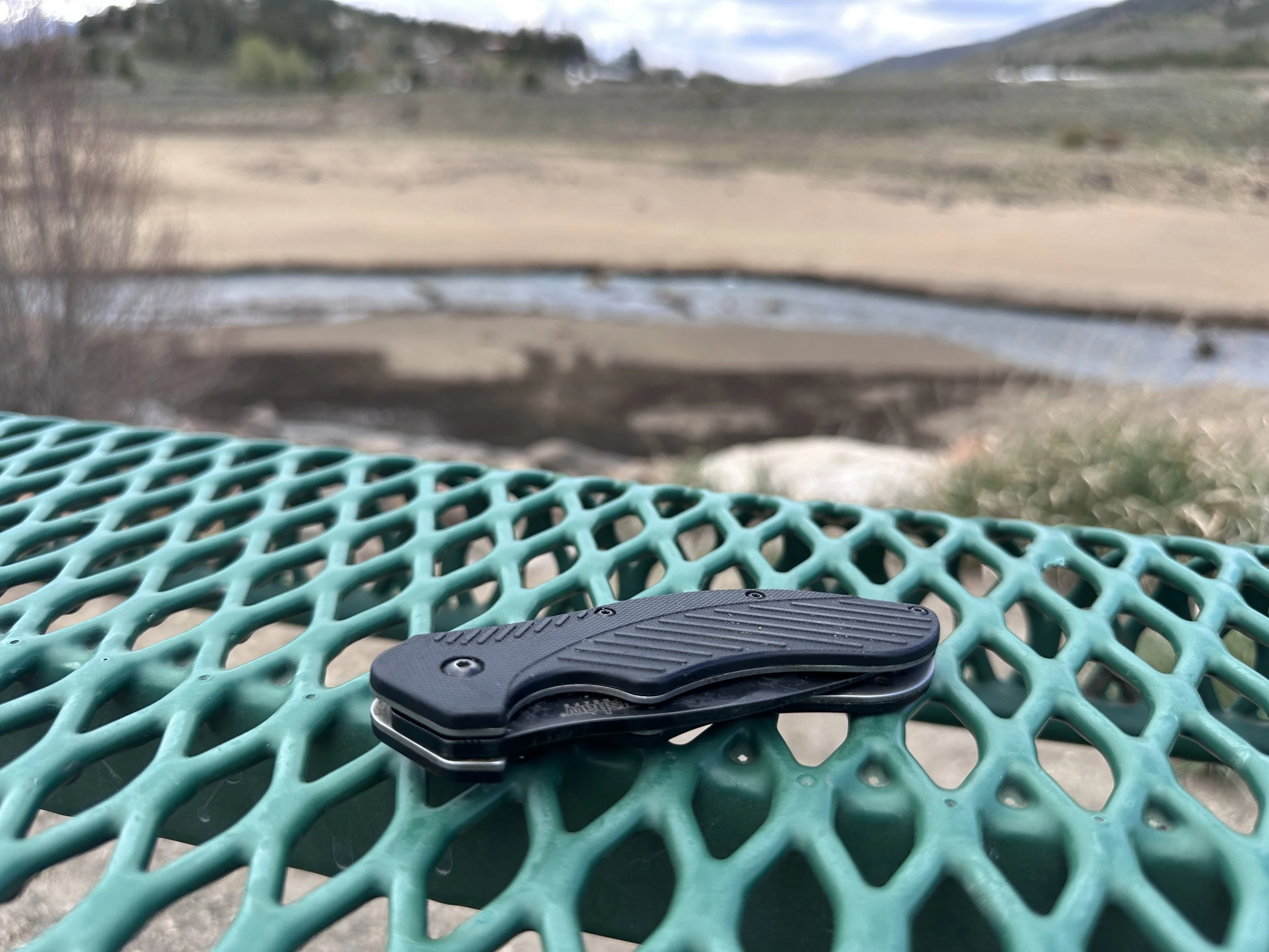 Kershaw Clash Black Serrated Pocketknife Review | The Best Budget EDC Knife for Camping, Hunting, and Outdoor Adventures