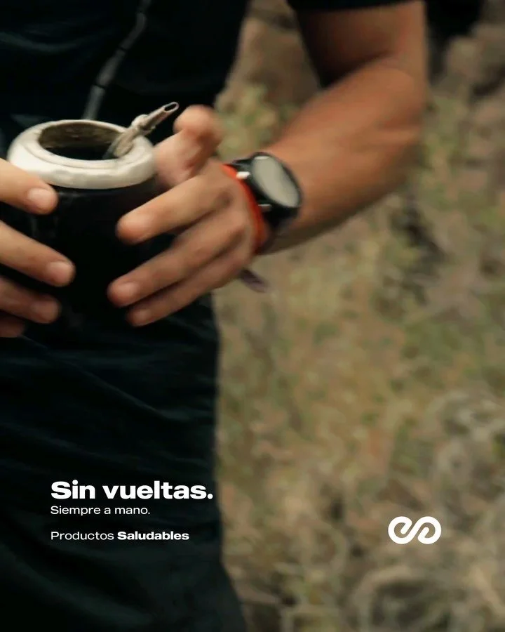 El mate no necesita complicaciones.
Un paquete pr&aacute;ctico, f&aacute;cil de llevar y una yerba suave que acompa&ntilde;a en cada ronda.

En DEEP. creemos en eso: en lo simple, en lo natural y en los rituales de todos los d&iacute;as.
Abr&iacute;s
