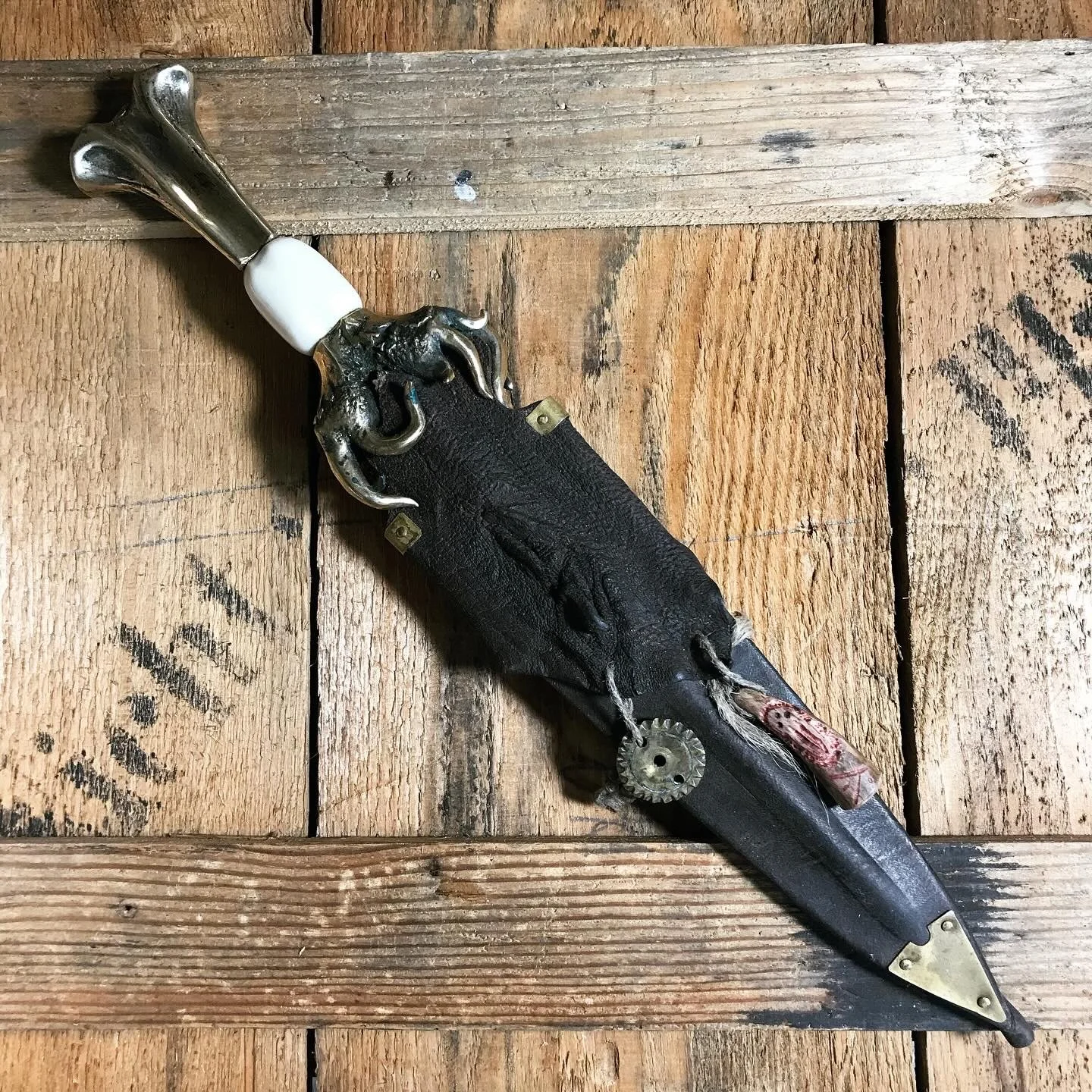 Messer: Metallgestaltung Lacker