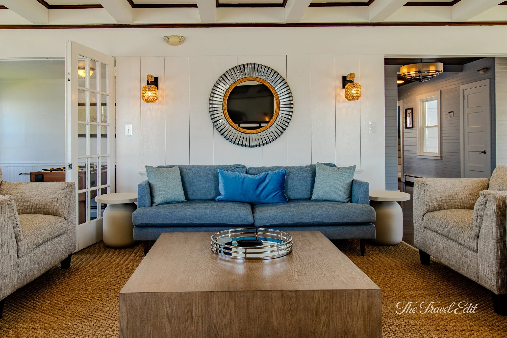 1stFloor_Livingroom1_Couch-HDR.jpg