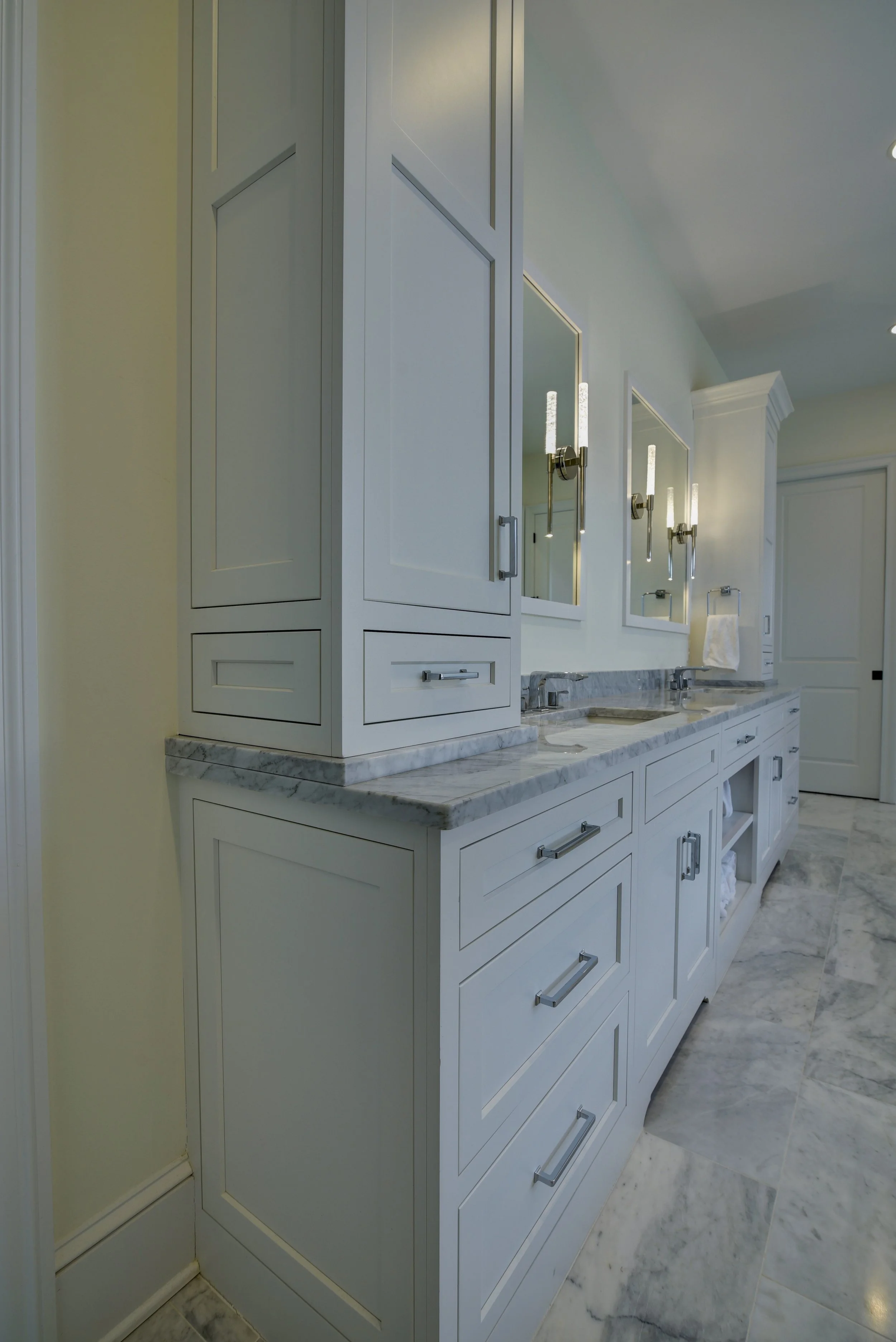 Primary Bathroom5.jpg