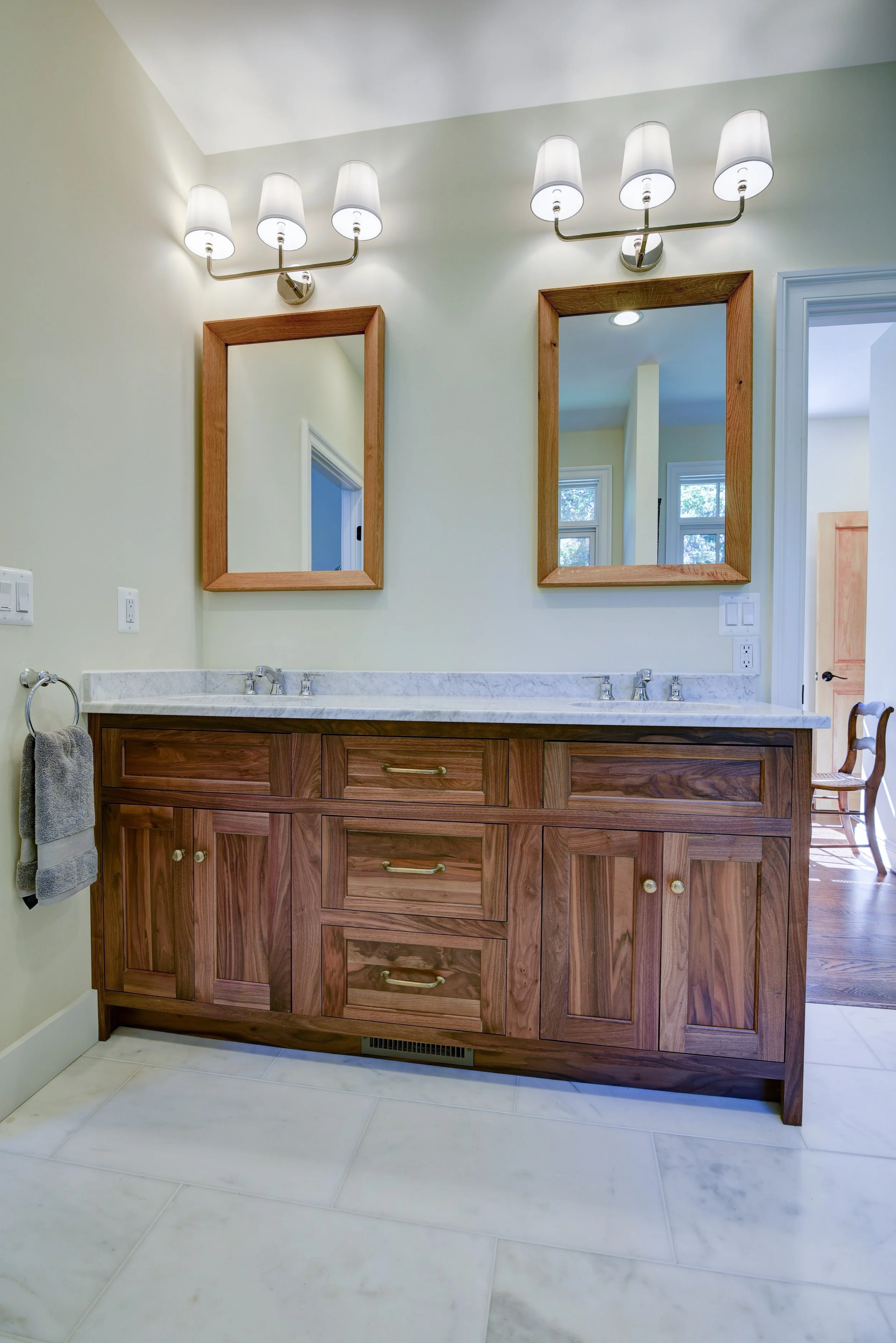 Shiloh Cabinetry - Natural Walnut