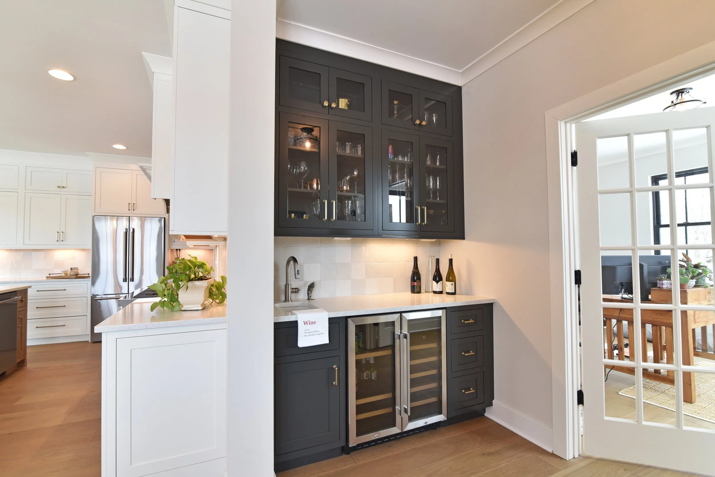 Wine Cabinet2.jpg