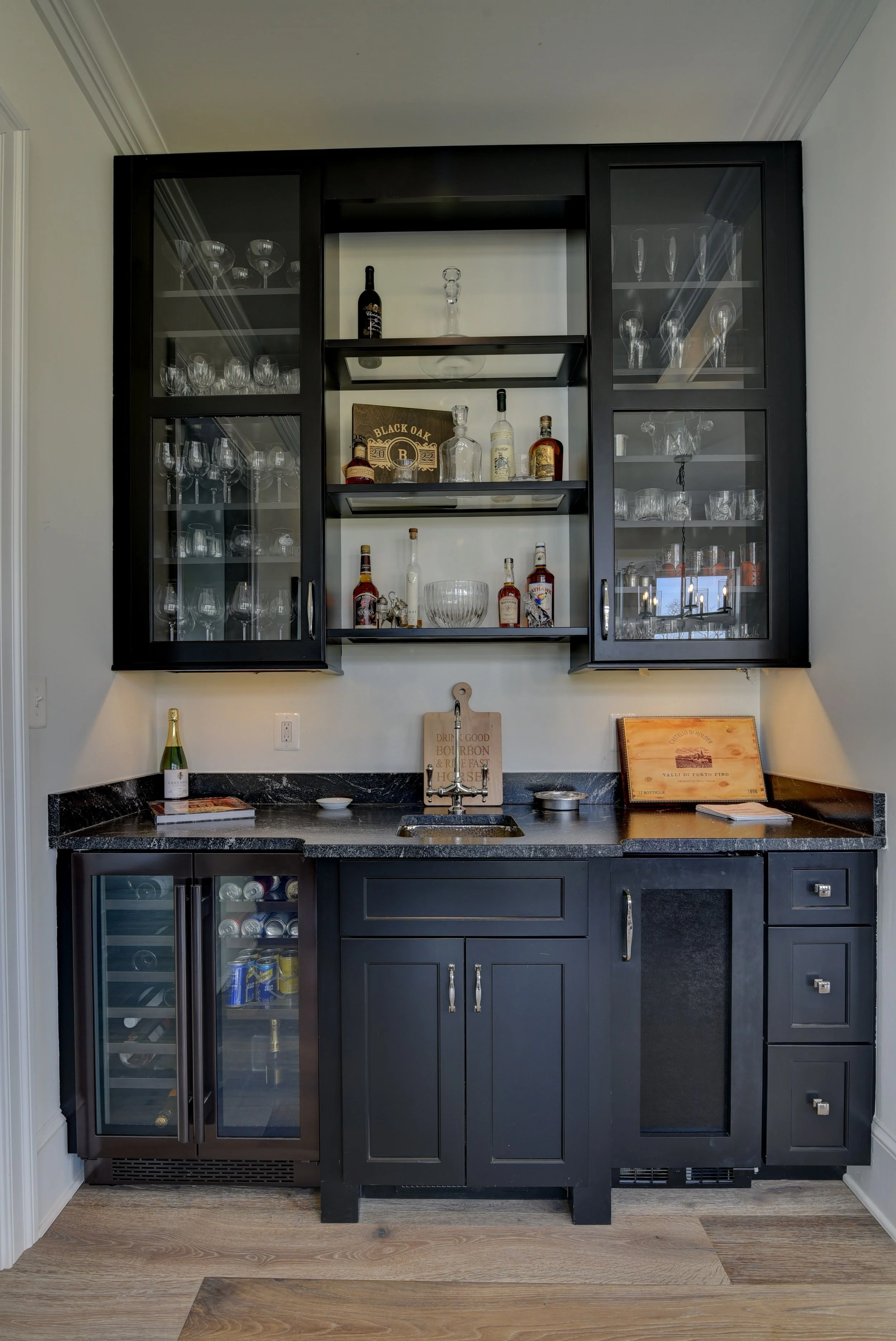Bar1.jpg