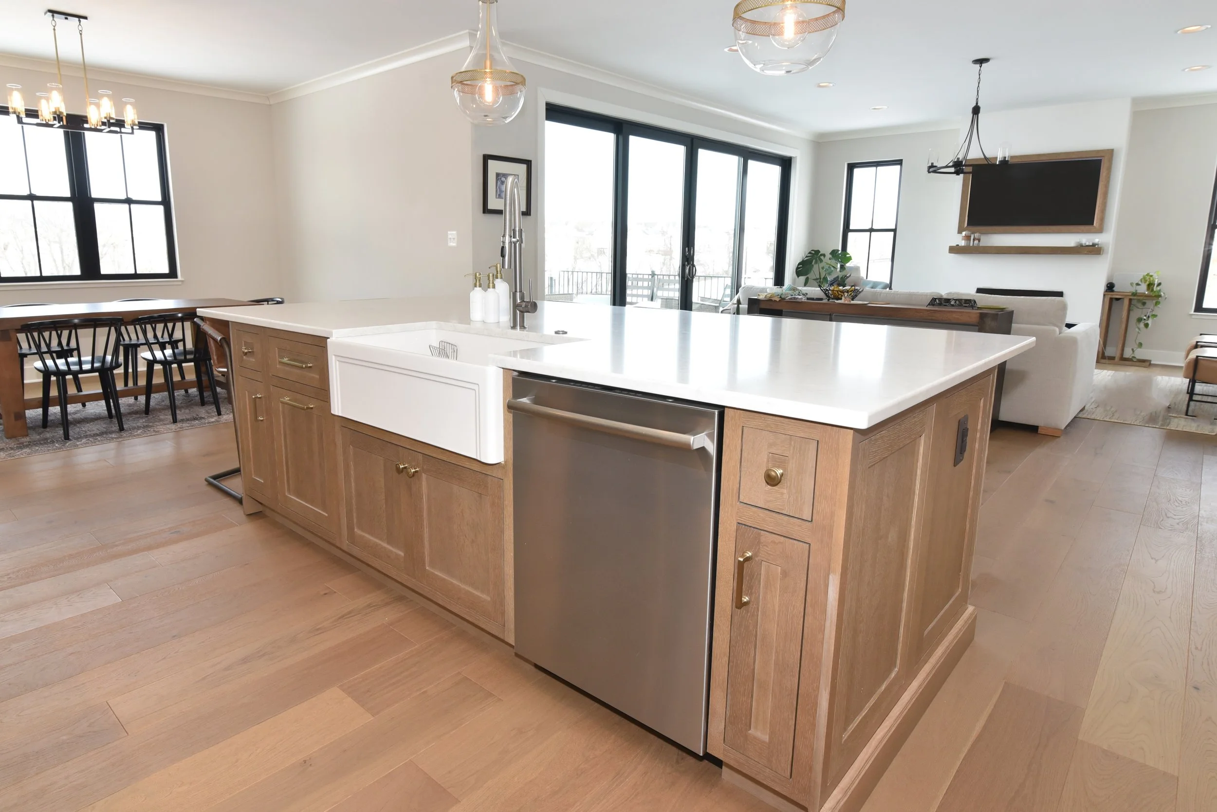 Kitchen Island2.jpg