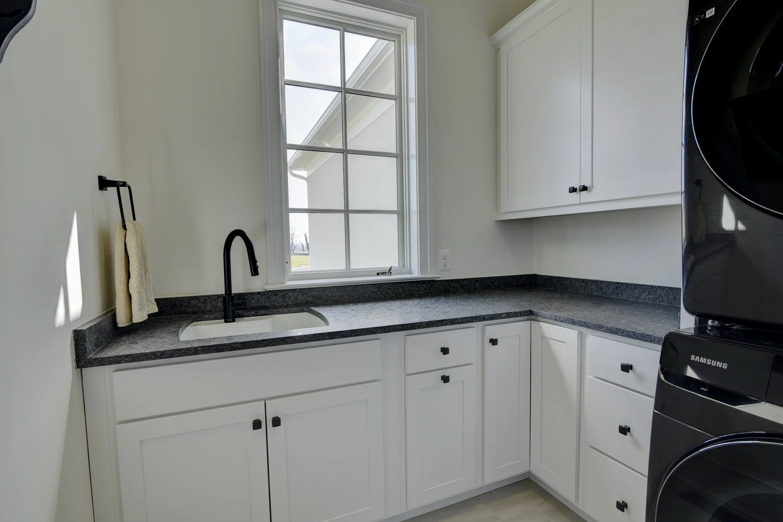 Laundry Room3.jpg