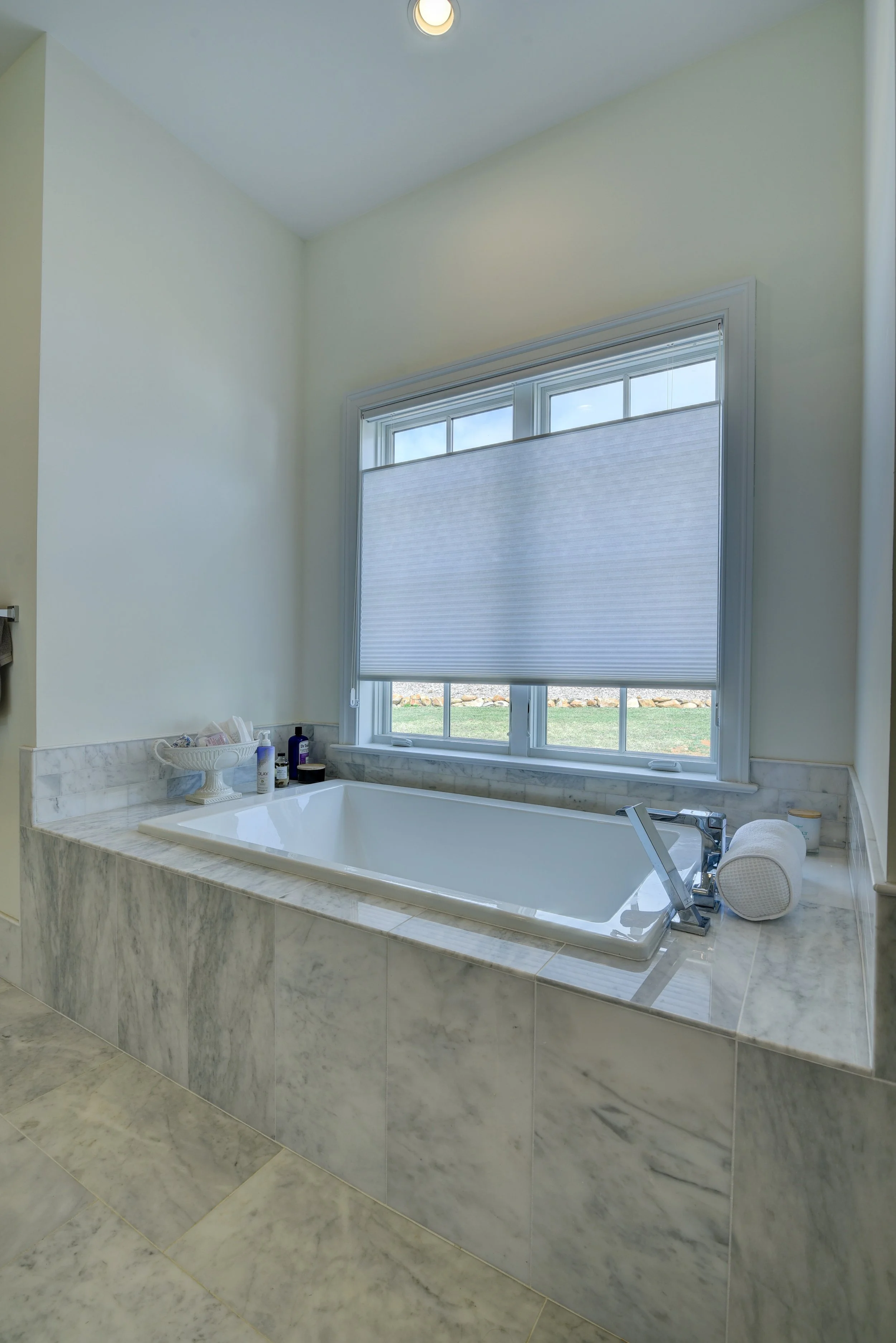 Primary Bathroom4.jpg