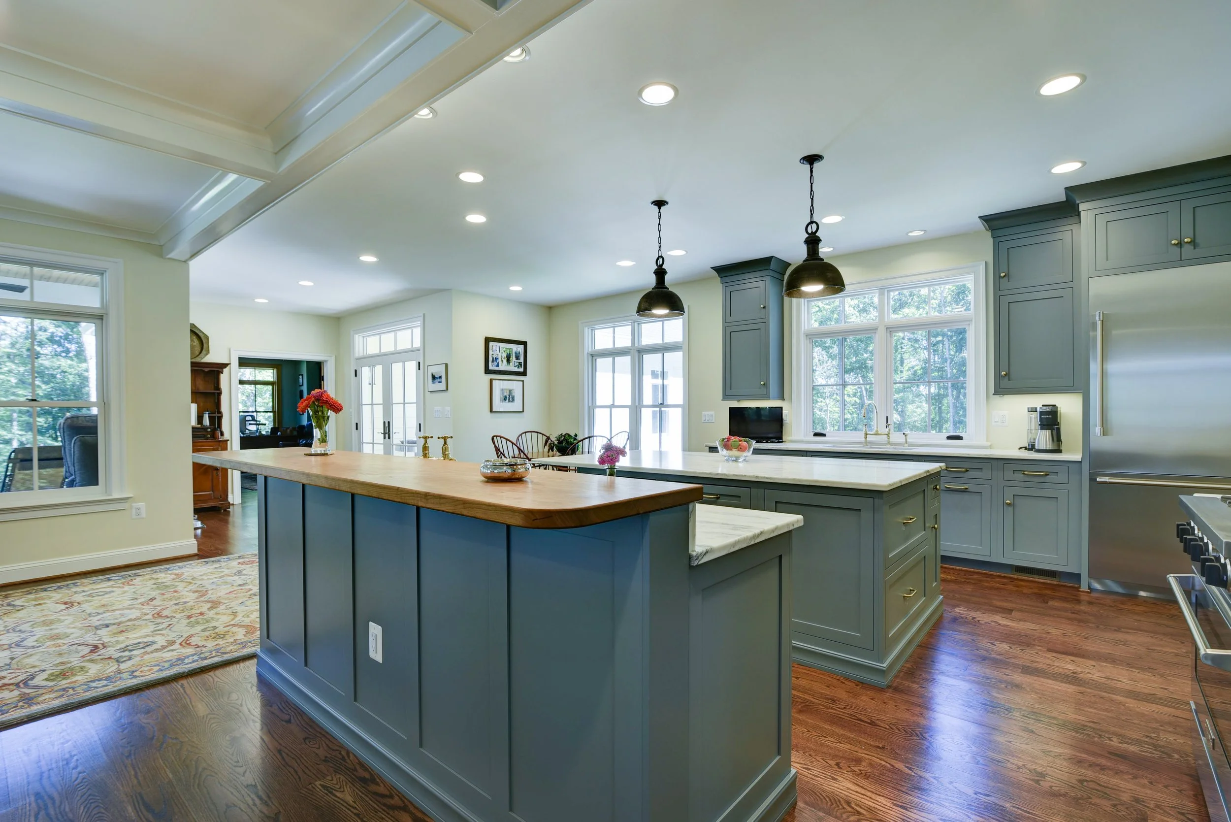 Entertaining Island & Working Island