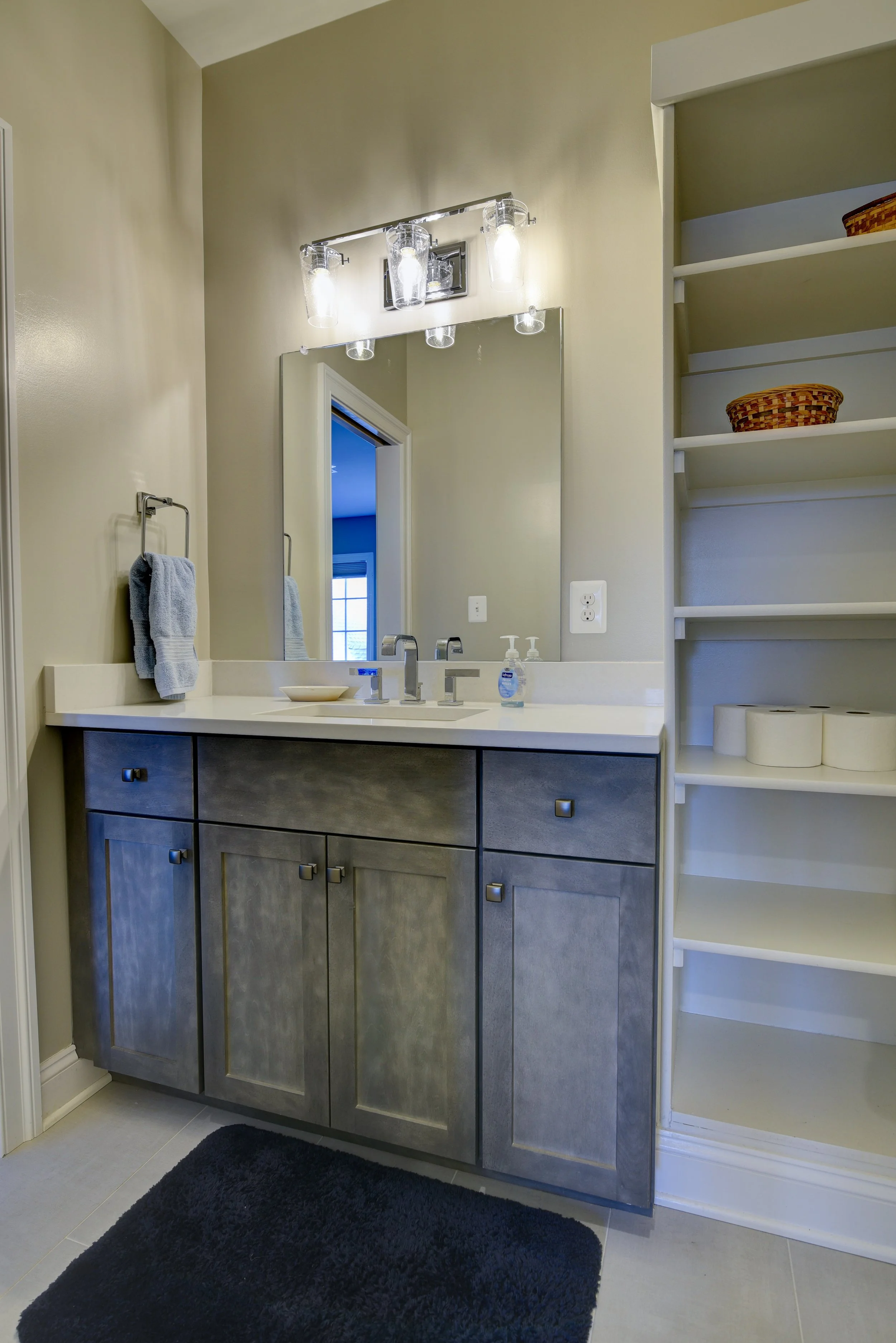Bathroom1.jpg