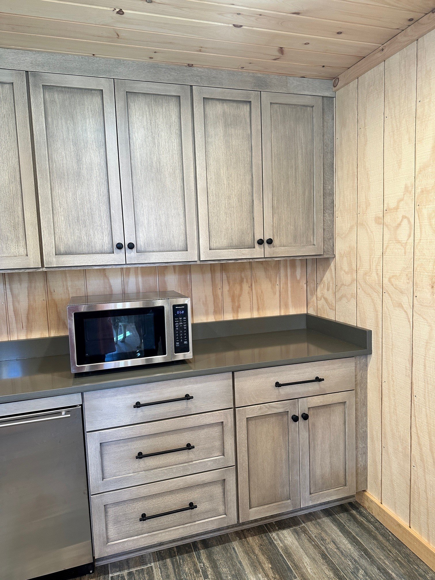 Barn Kitchenette 2.jpg