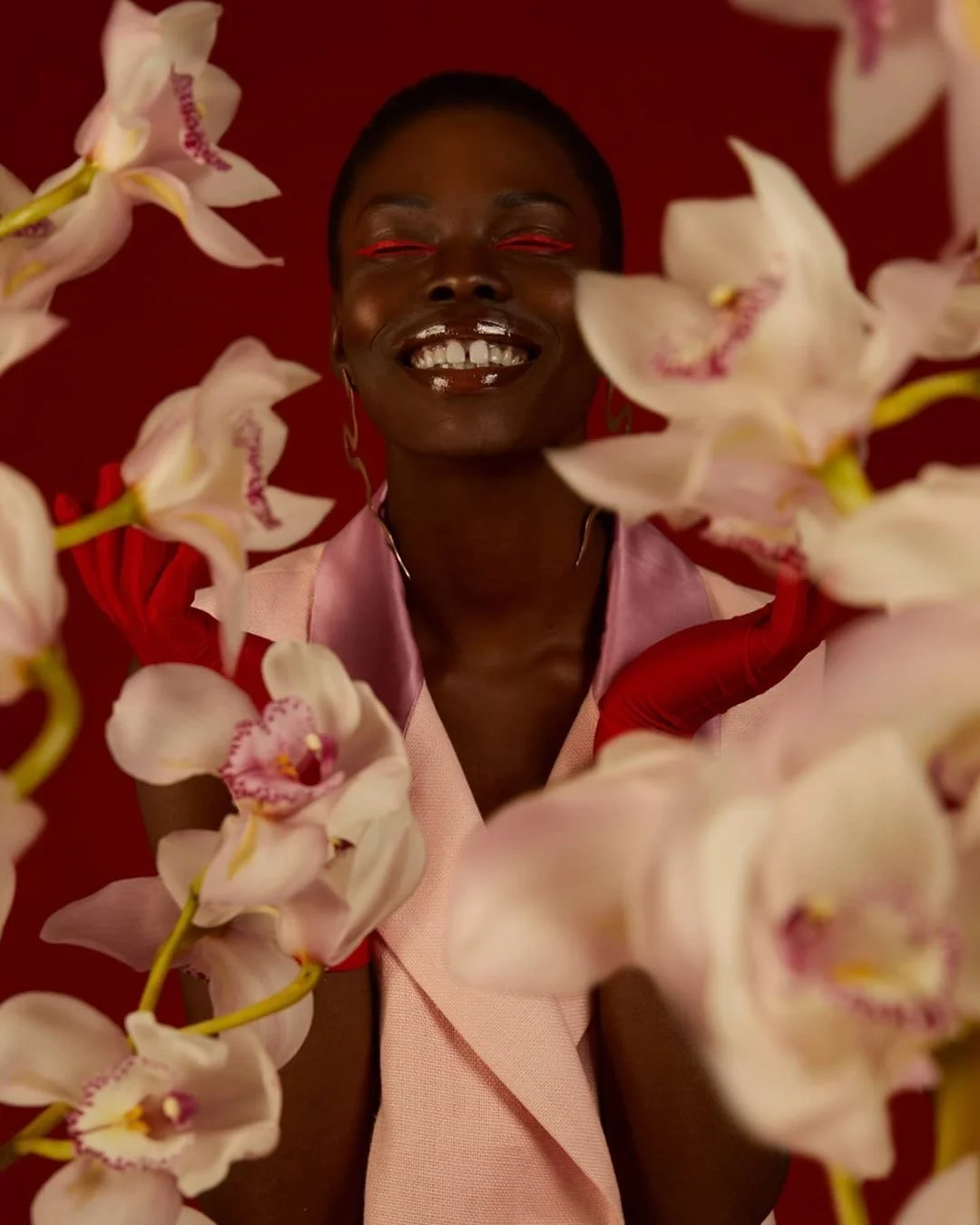 Online business manager  that creates expansion and support through structure