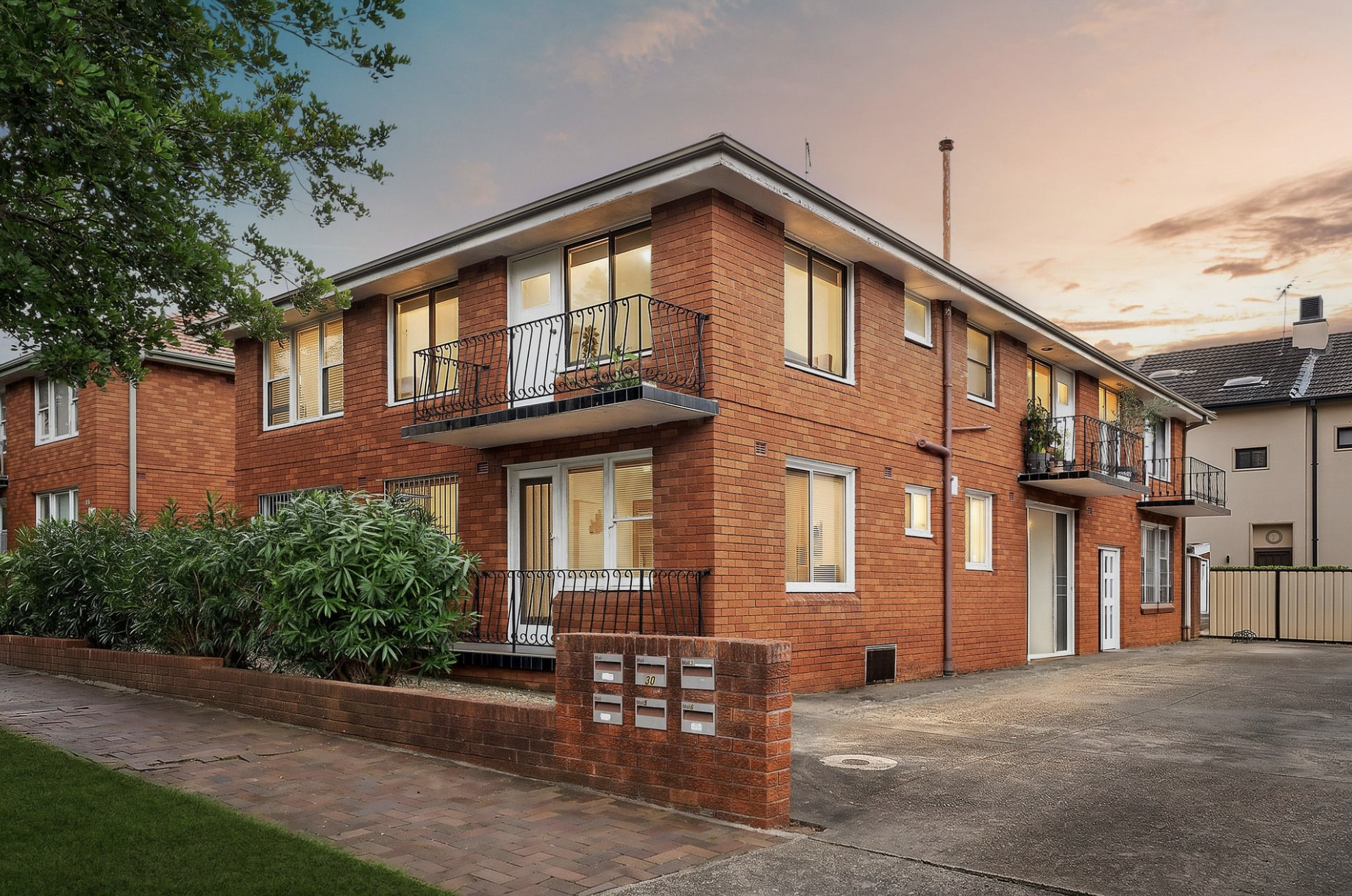 30 Barnsbury Grove, Dulwich Hill (whole block)