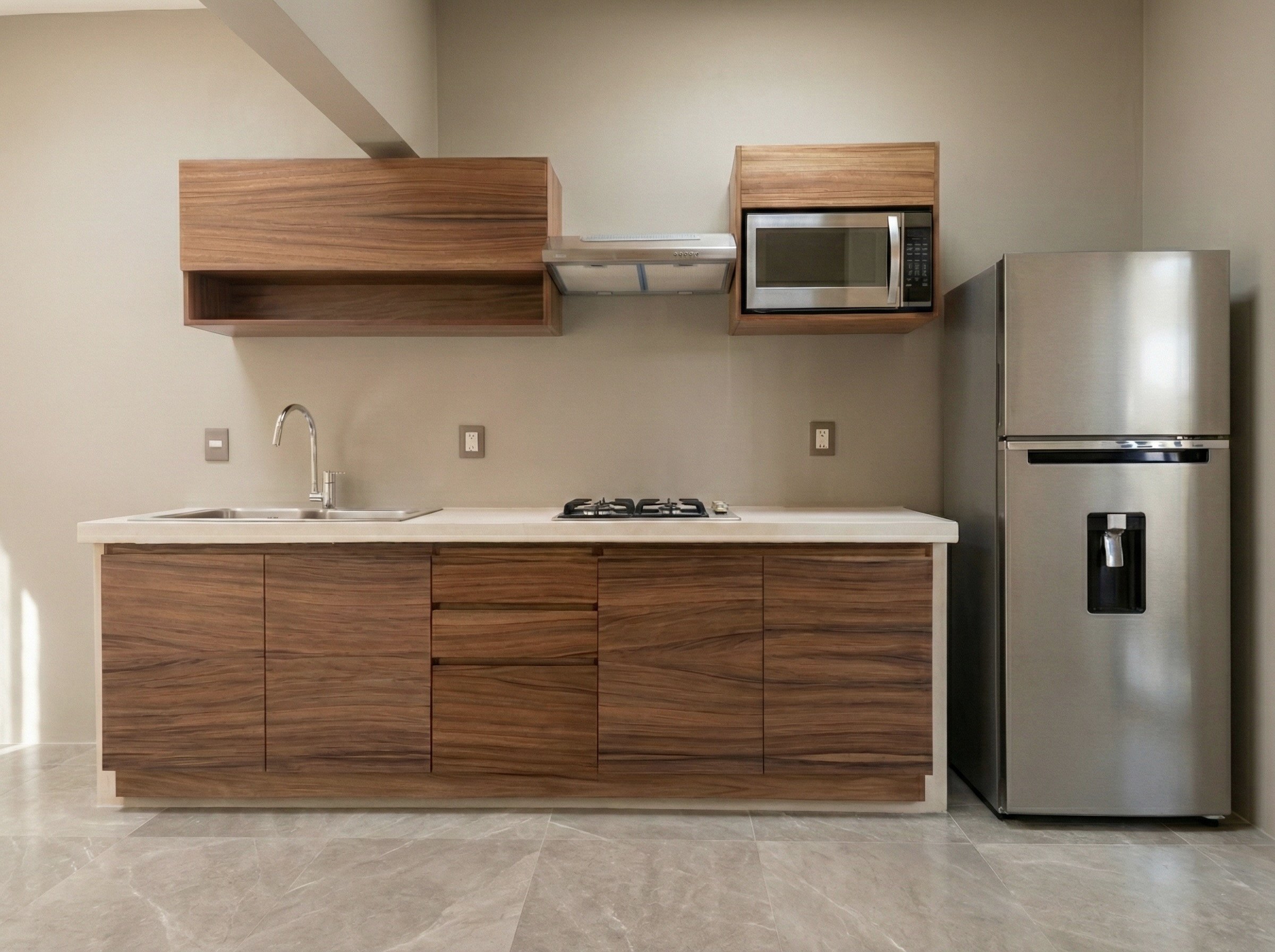 Cocina integral de autor "Edición Nativa" por Estudio Madera, fabricada en madera de parota con veta continua. Un diseño de minimalismo cálido que prioriza la honestidad del material y la funcionalidad pura en un espacio residencial de lujo.