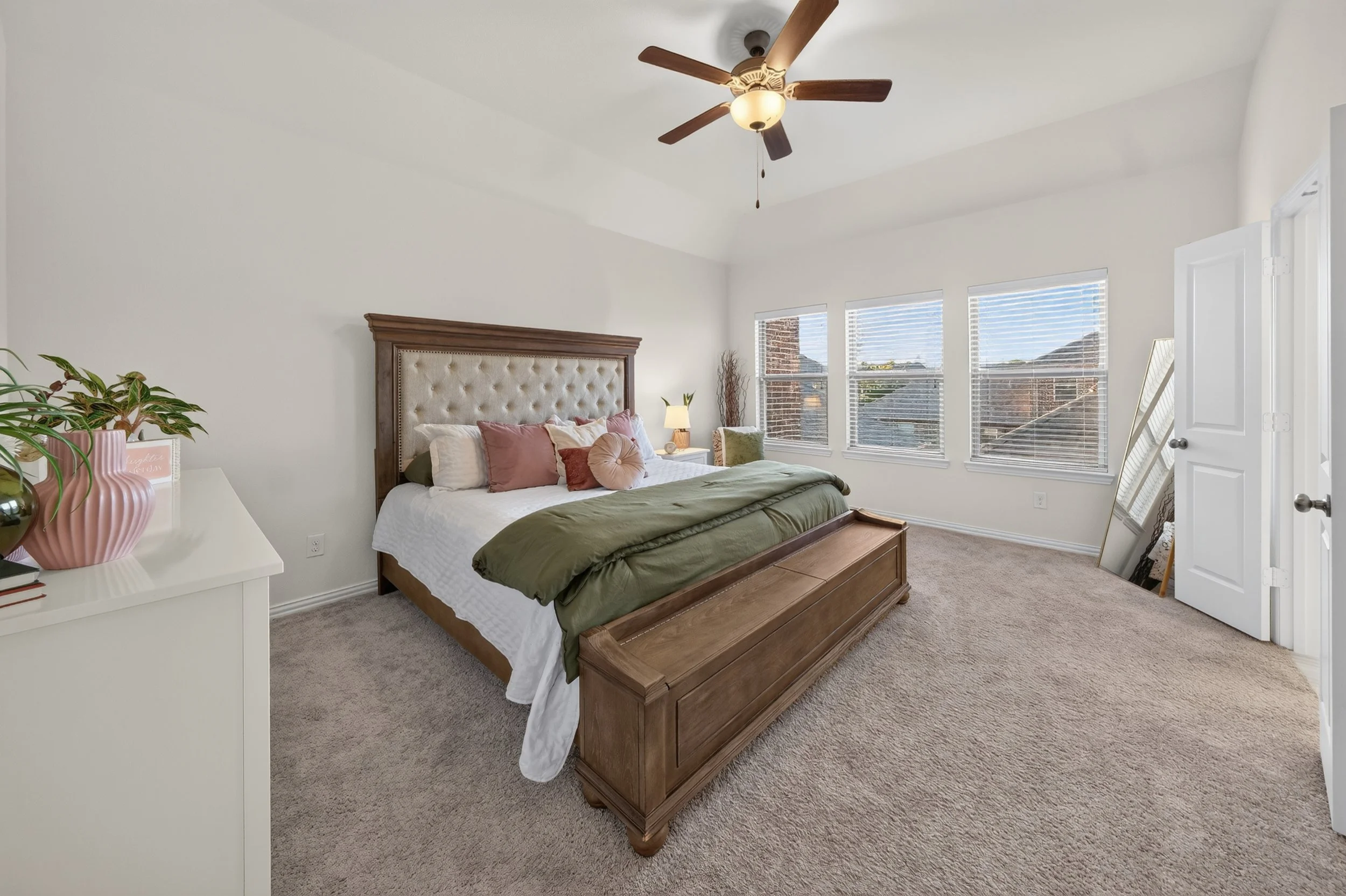 4-Master Bedroom.jpg