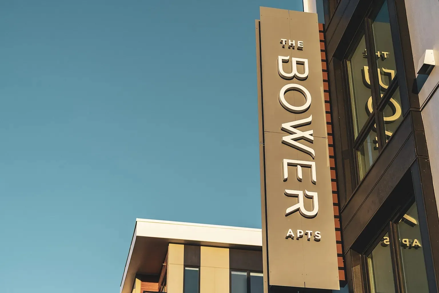 Choosing the Right Signage Subcontractor: How the Right Partner Keeps Your Project on Schedule