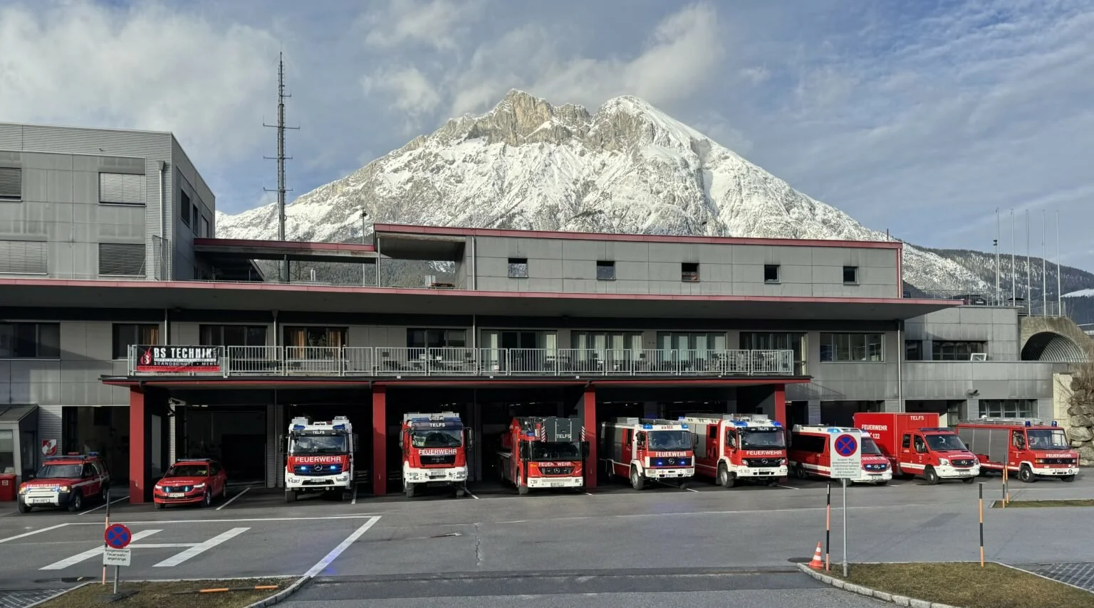 Fahrzeugweihe der Freiwilligen Feuerwehr Telfs in Mösern