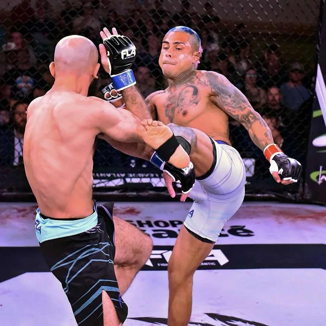 MAIN EVENT 📸
Abdelaziz VS Ruiz #fla25
@ufc @ufccanada @danawhite @dwcs 
THE NUMBER 1 featherweight in 🇨🇦 🎤
Let them hear it FLA fans! We want the Mummy!