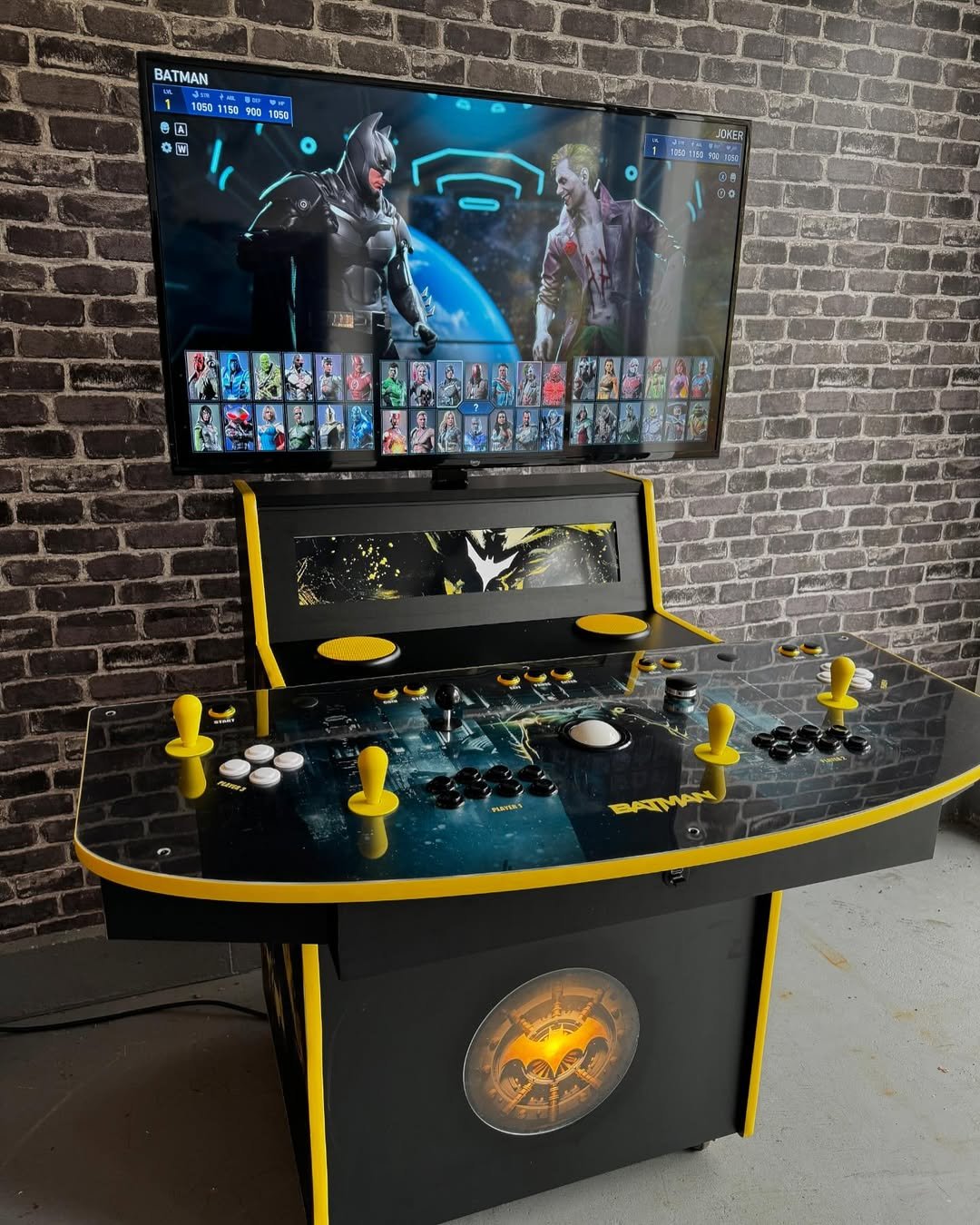 A fighting arcade game machine with a colorful screen, control buttons, and joysticks, featuring characters and the phrase 'Let's Fight' displayed on the top.