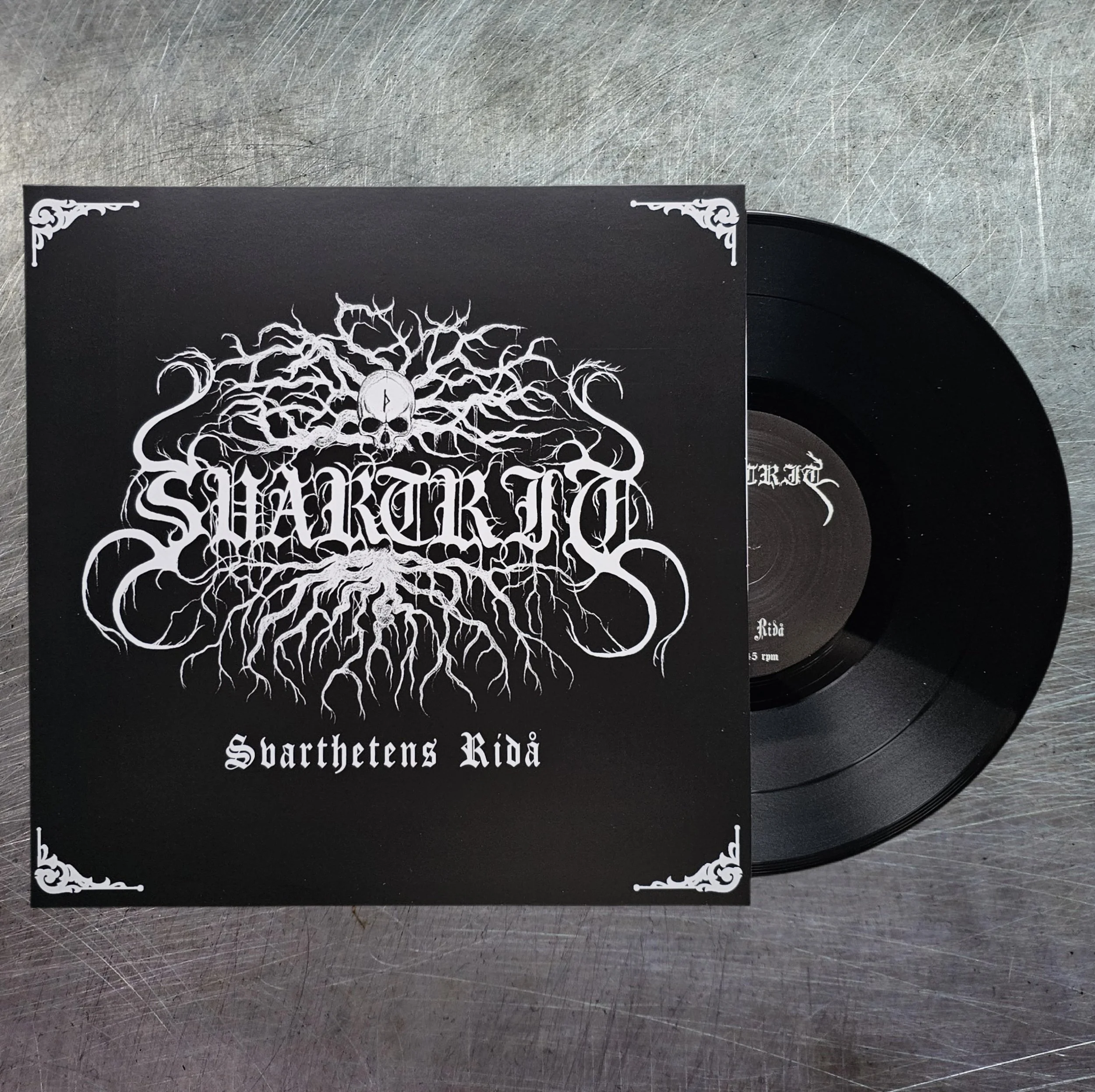 SVARTRIT "Svarthetens Ridå" MLP 10"