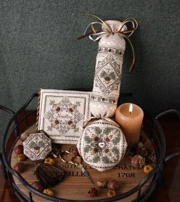 Tiny Acorn Needlework Accessories