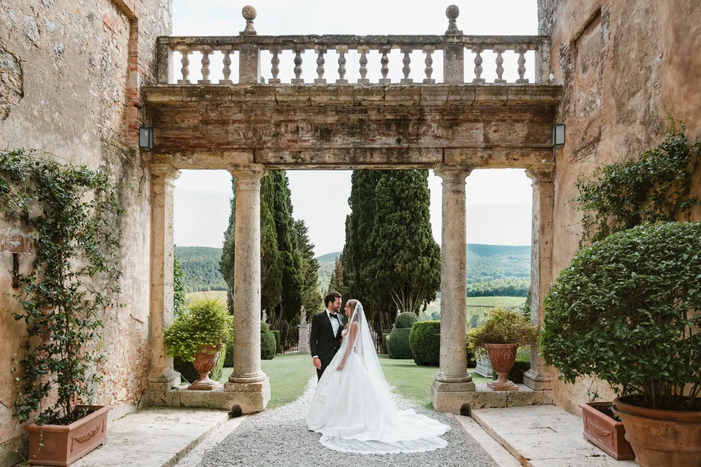 tuscany-wedding-photography-borgo-stomennano-1-17.jpg