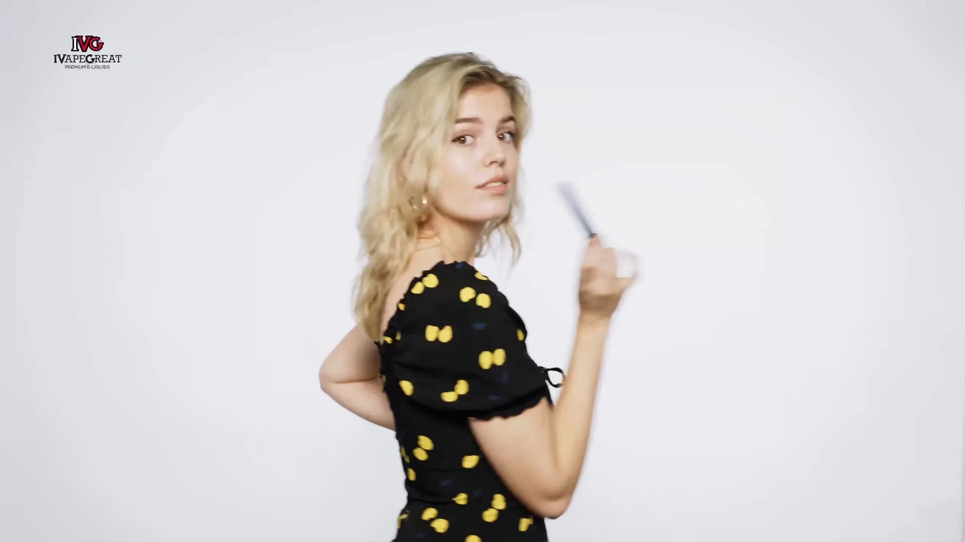 A model with an IVG device in the studio