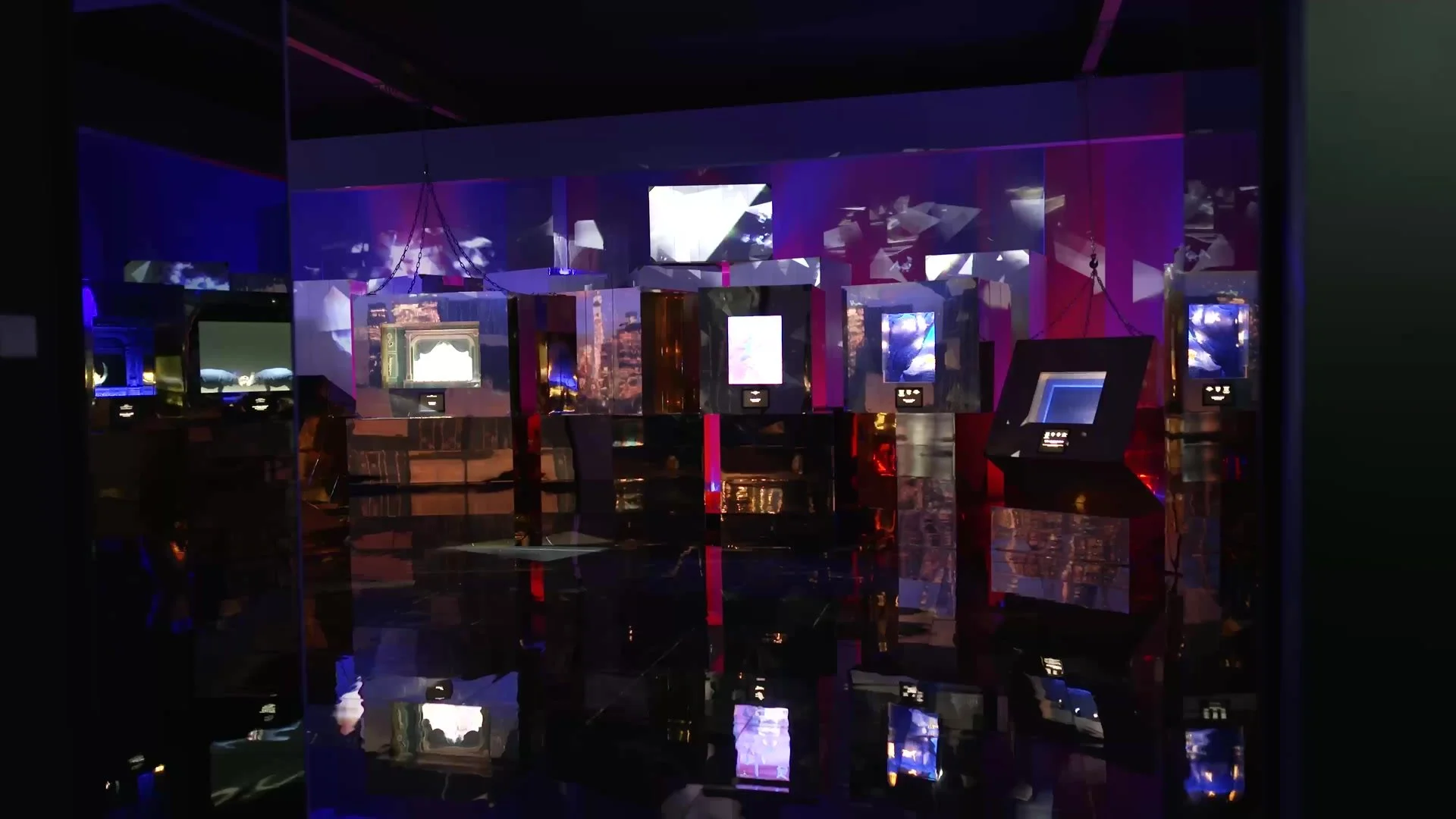 tiffany-vision-and-virtuosity-saatchi-gallery-architecture-video-illuminated-city-gallery.jpg