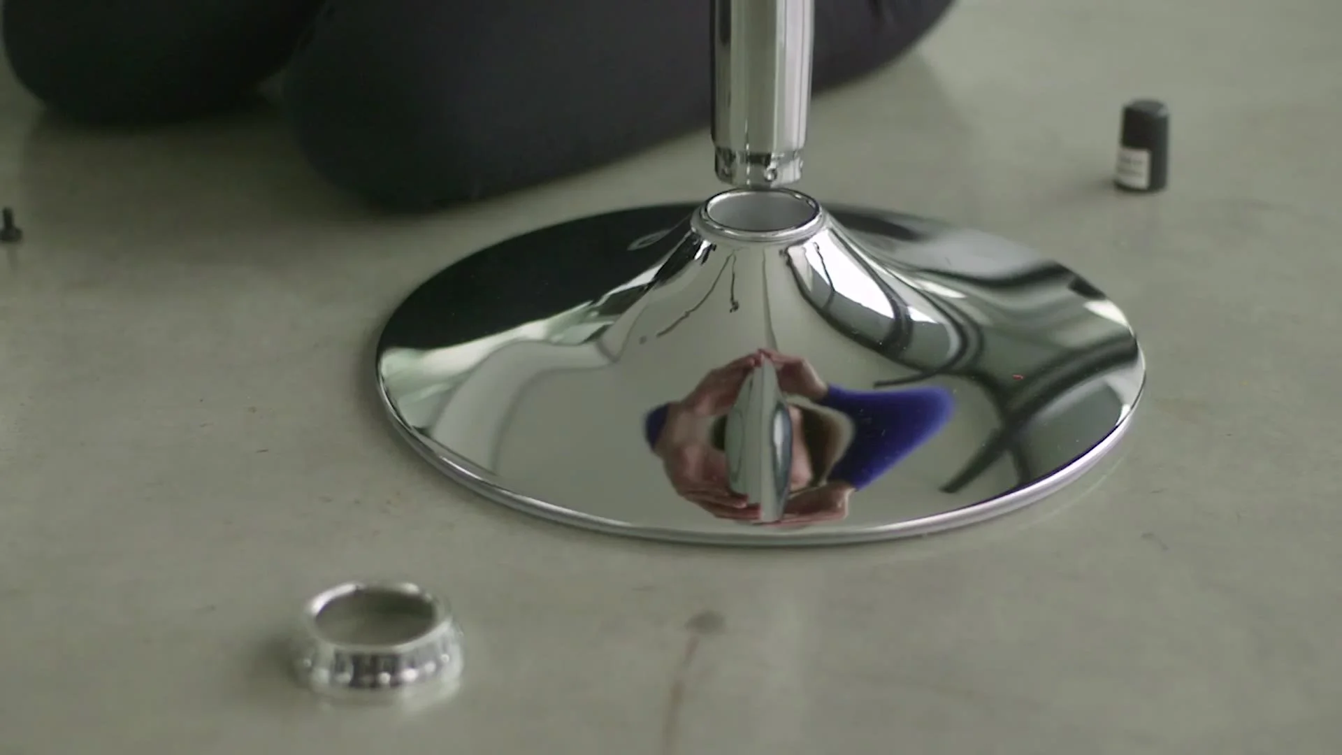 Fitting the column to the chrome base