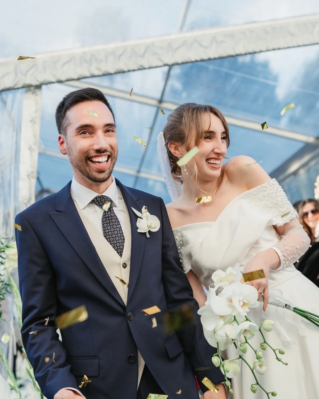 A winter wedding at Pal&aacute;cio da Borralha, defined by elegance, soft light, and genuine emotion. Through delicate gestures, spontaneous smiles, and an intimate atmosphere, every moment reflected the quiet beauty of a day meant to be remembered &