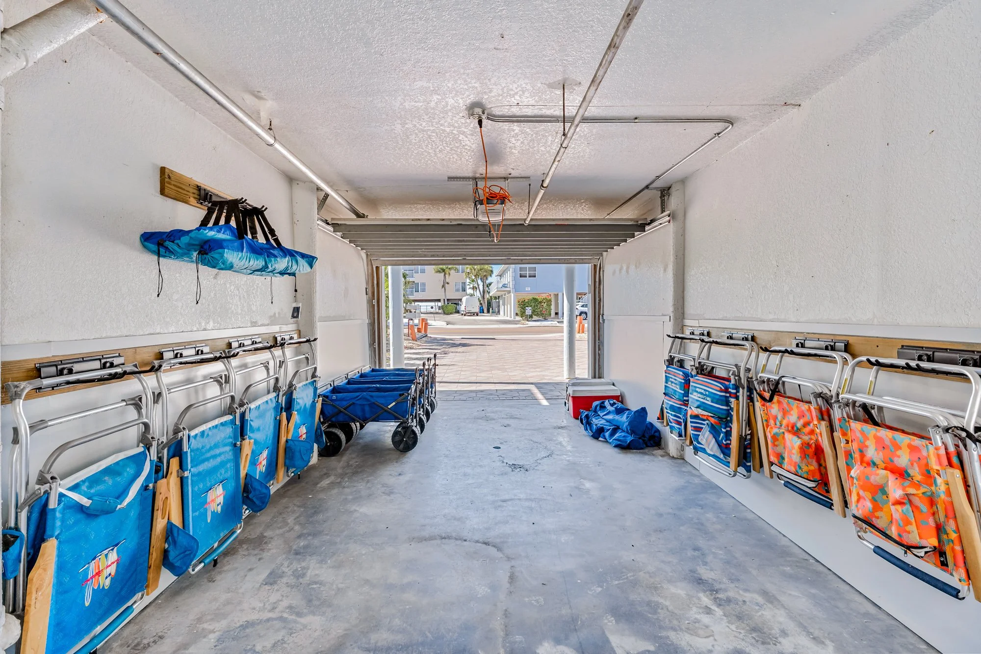 All the essentials for your day at the beach at Condo Del Mar Indian Rocks Beach 