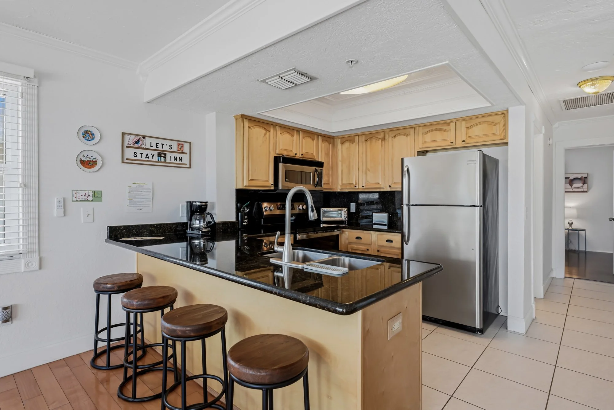 10 - kitchen 1 (pelican Pointe).jpg