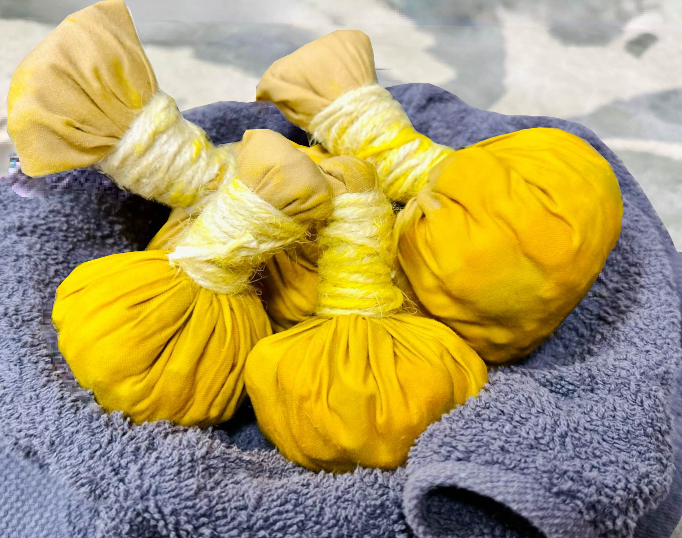 Thai Herbal Compress Massage