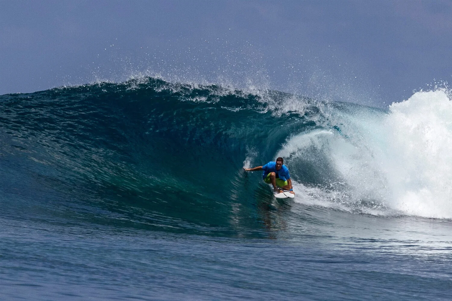 Island-Hop-maldives-main-wave.jpg