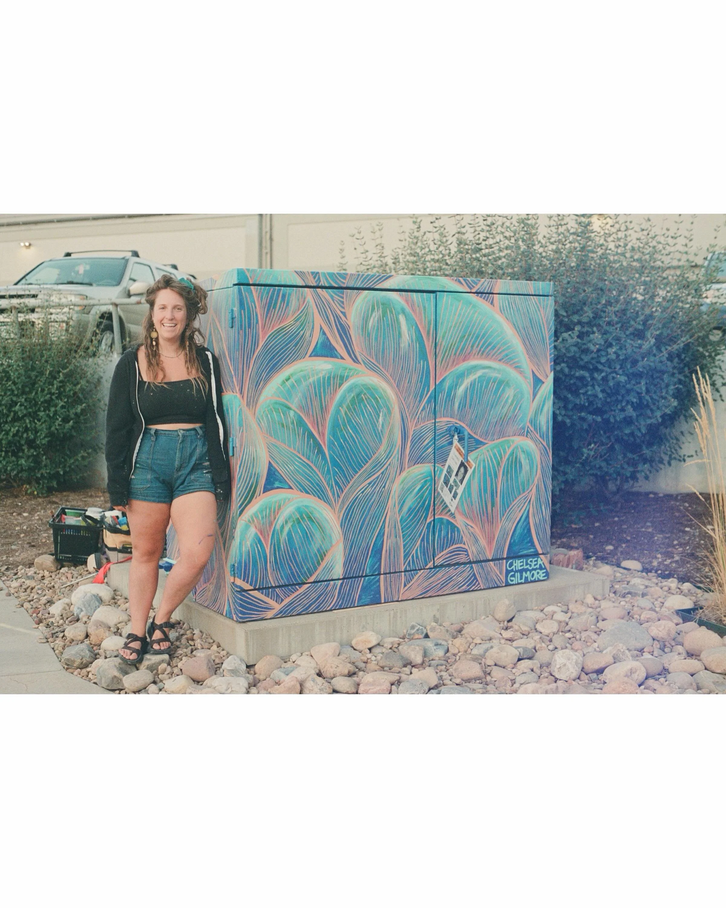 I got nominated as a contender for &ldquo;best local artist&rdquo; in the 2026 Best of NoCo! It&rsquo;s a great lineup of baddie babe artists, click the link in my bio and cast yer votes!! 
📸 @eileen.k.h 
.
#chelseagilmoreart #fortcollinsartist #bes