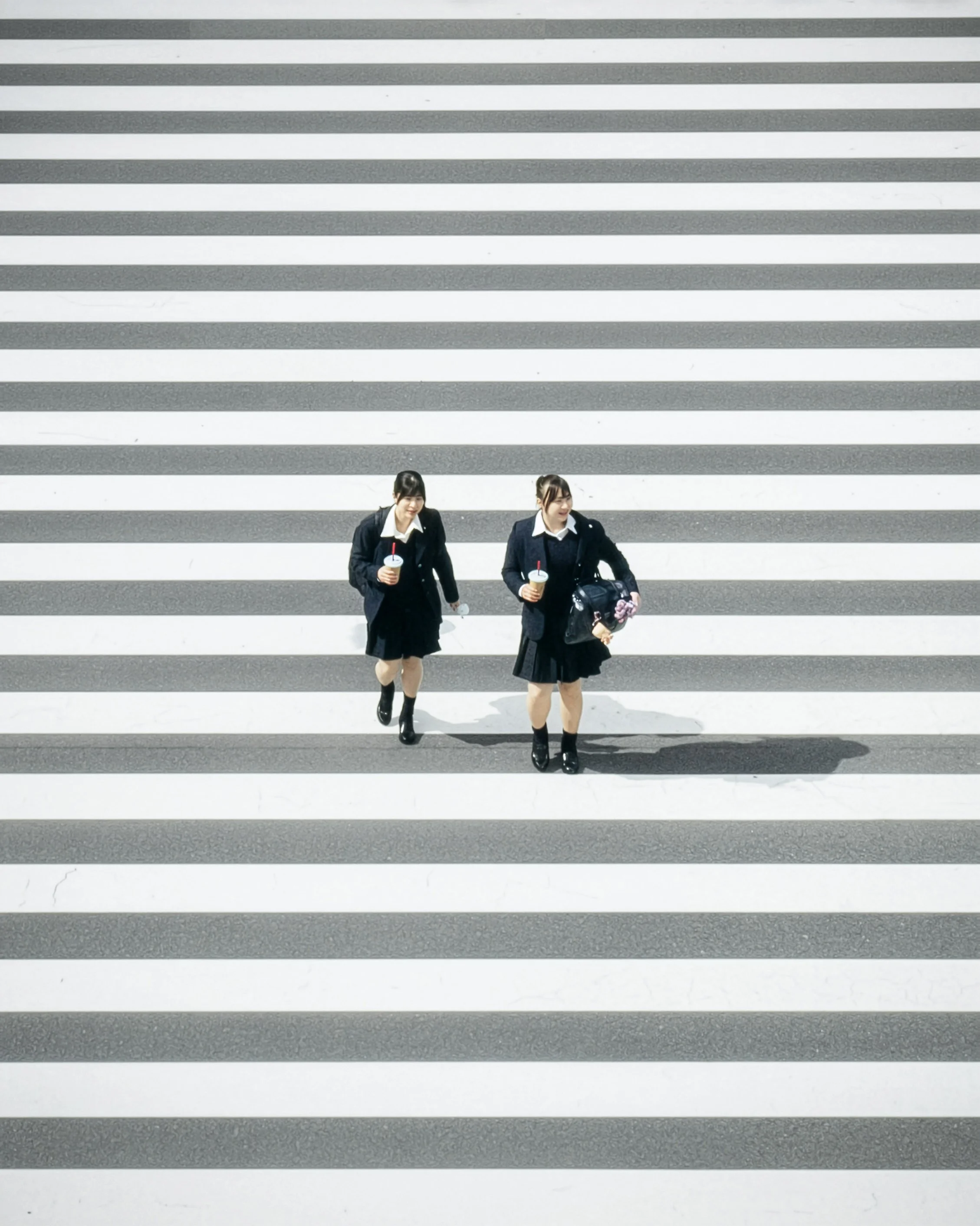 03_CrossStreet_schoolfriends_01.jpg