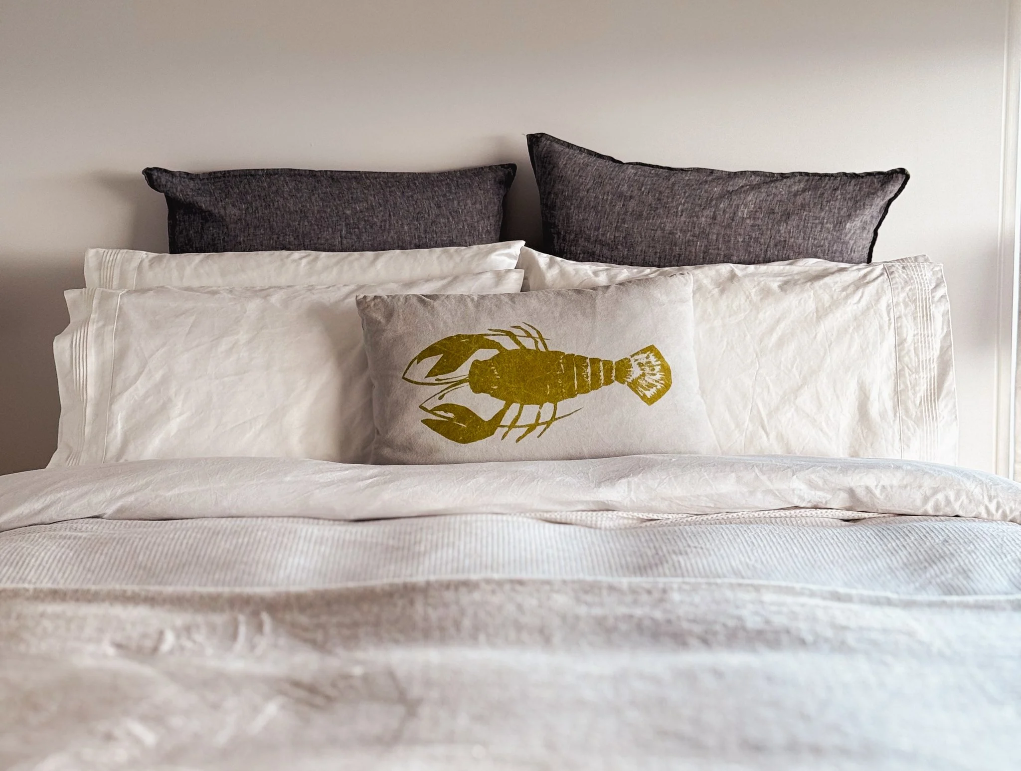 Comfortable beds, beautiful linen