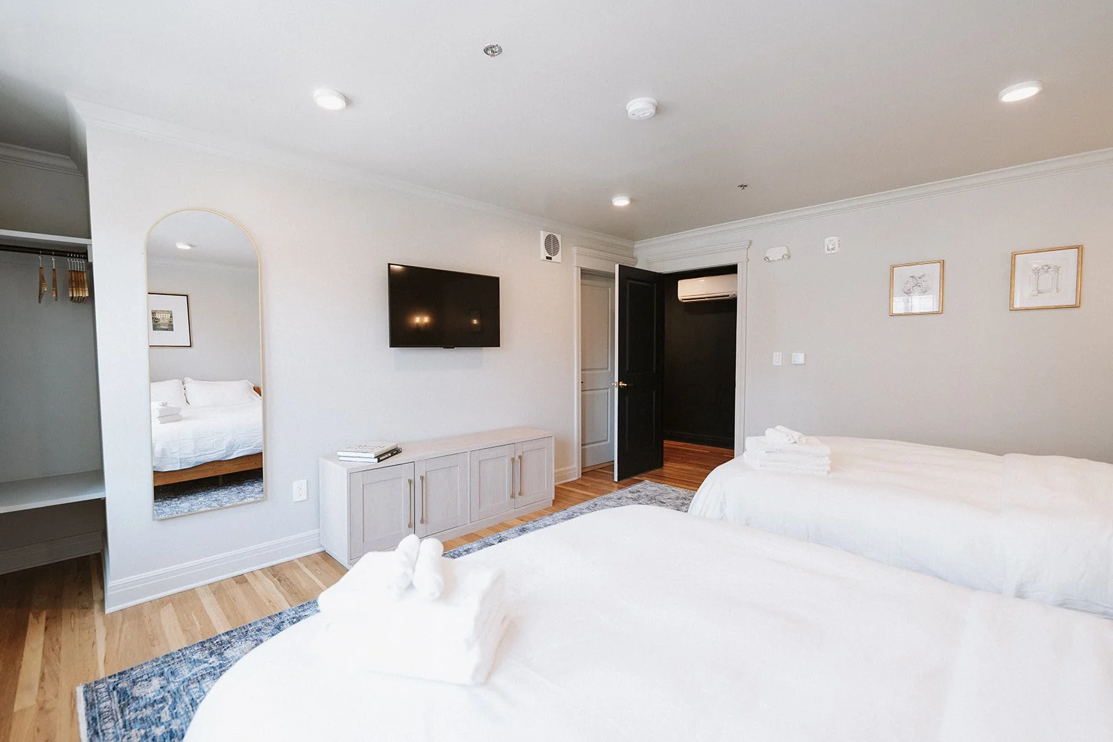 Aventi-Weddings-Melrose-Abbey- 89 - AC104873.jpg