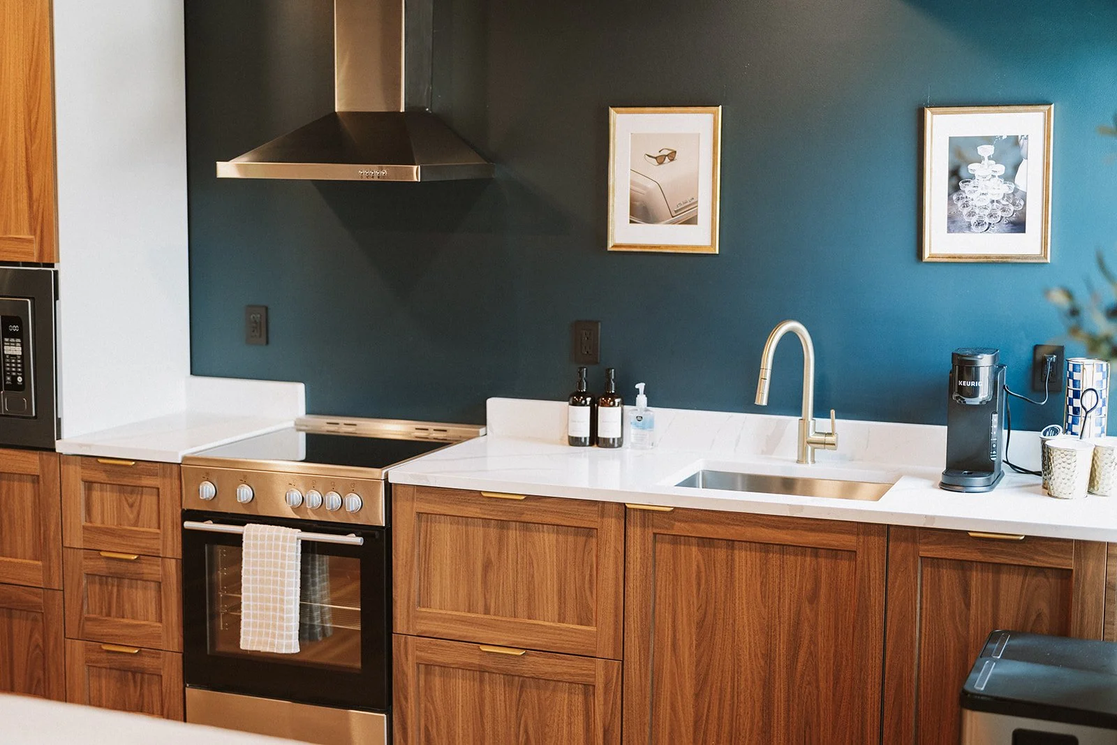 Aventi-Weddings-Melrose-Abbey- 154 - AC105006.jpg