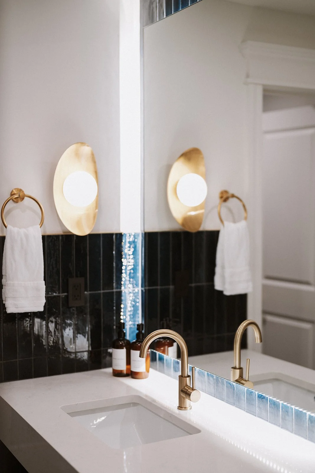 Aventi-Weddings-Melrose-Abbey- 158 - AC105014.jpg