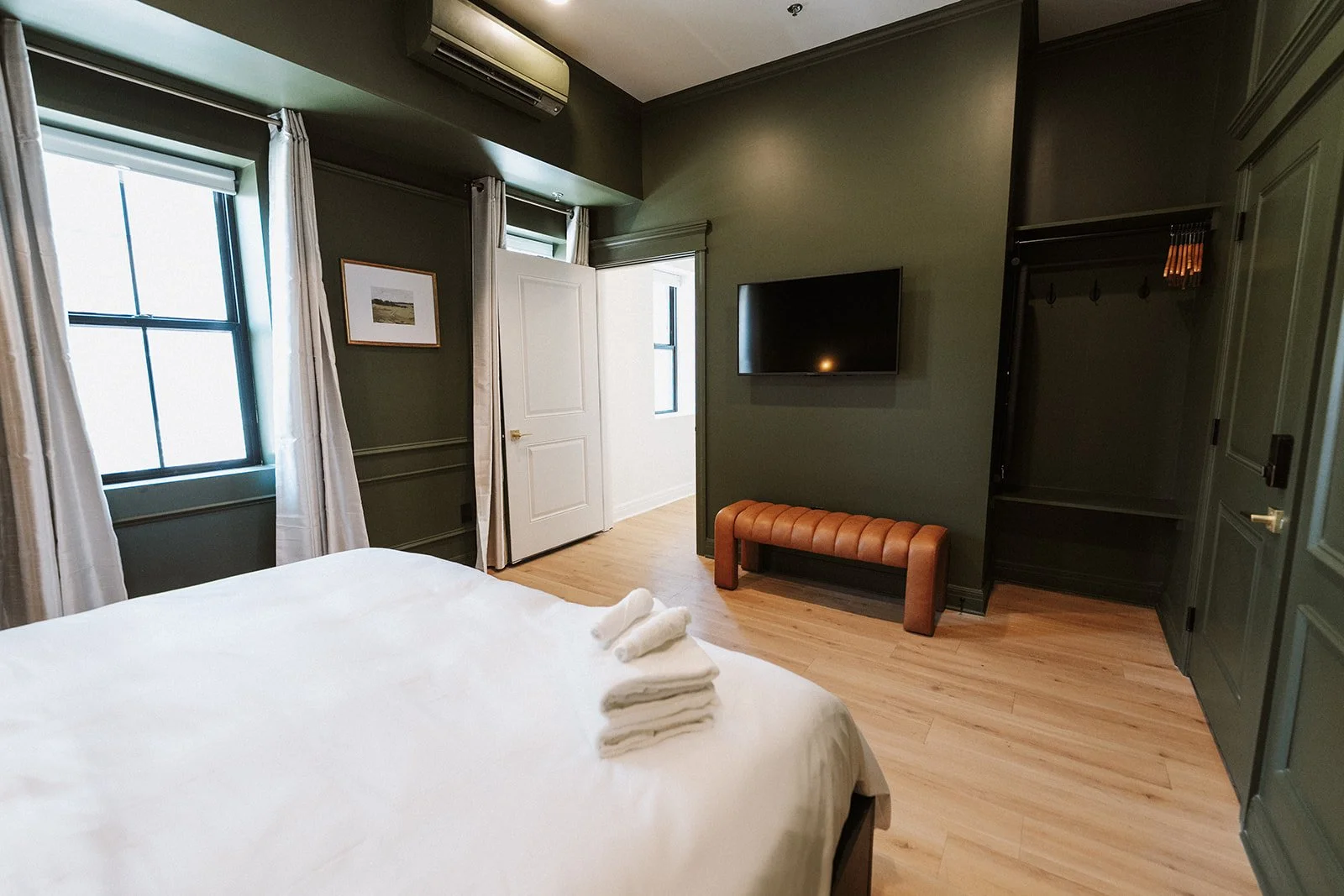 Aventi-Weddings-Melrose-Abbey- 58 - AC104800.jpg