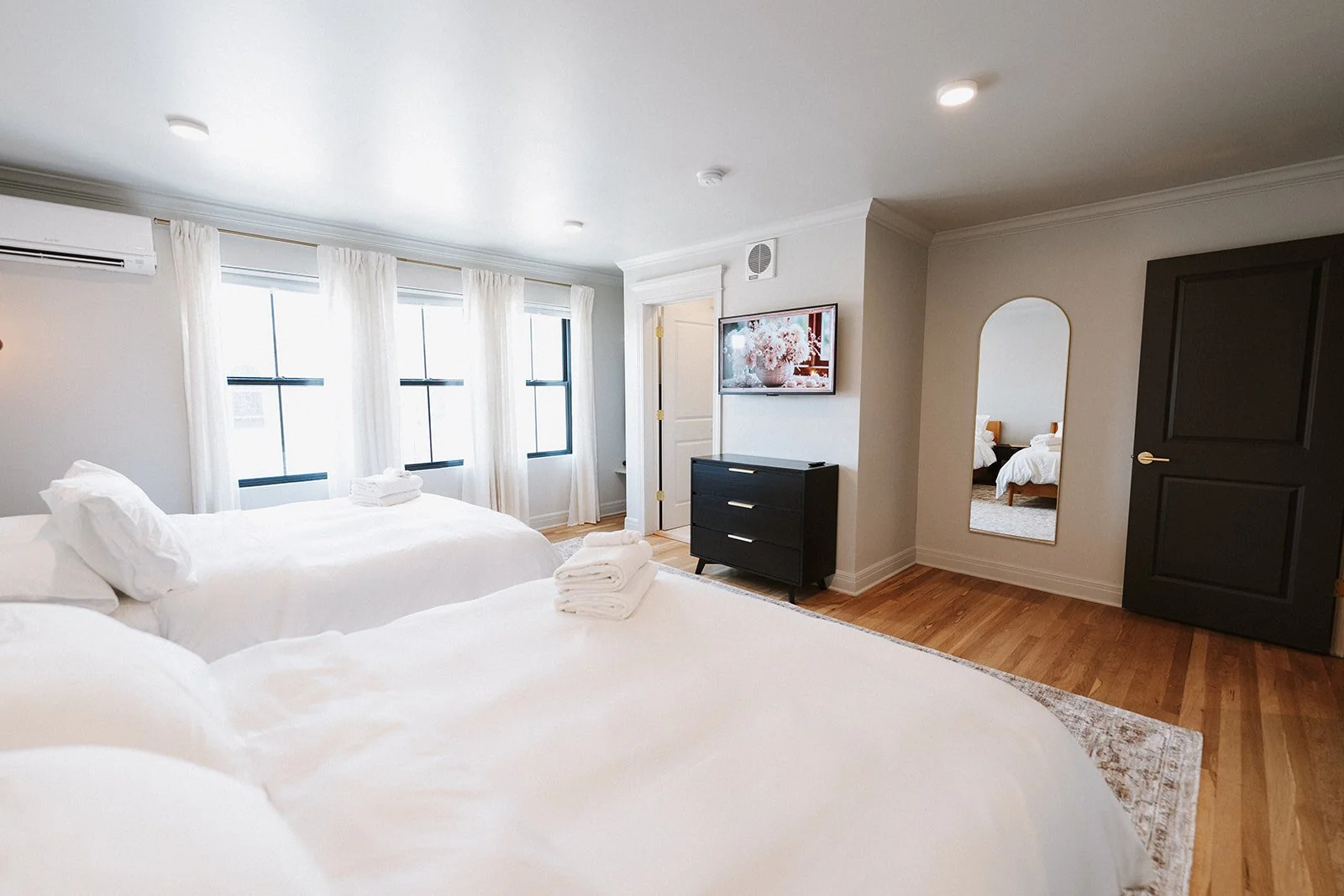 Aventi-Weddings-Melrose-Abbey- 104 - AC104909.jpg