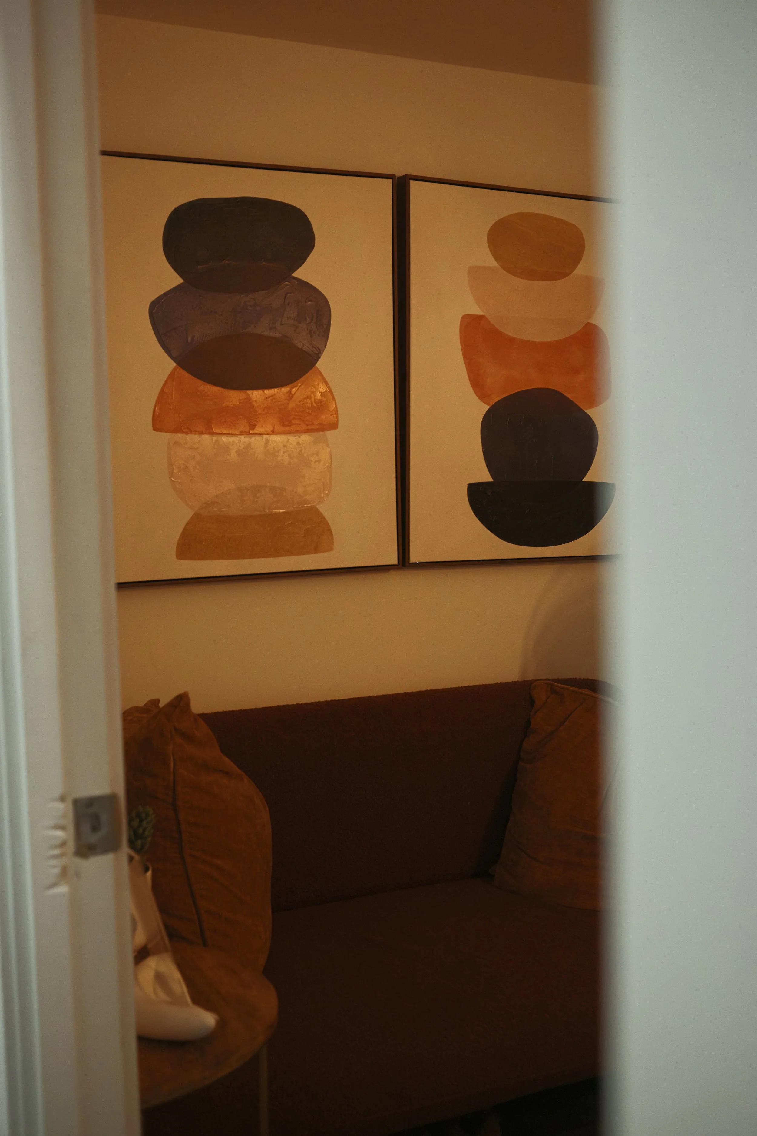 Emi's Cove -  Private Green Room