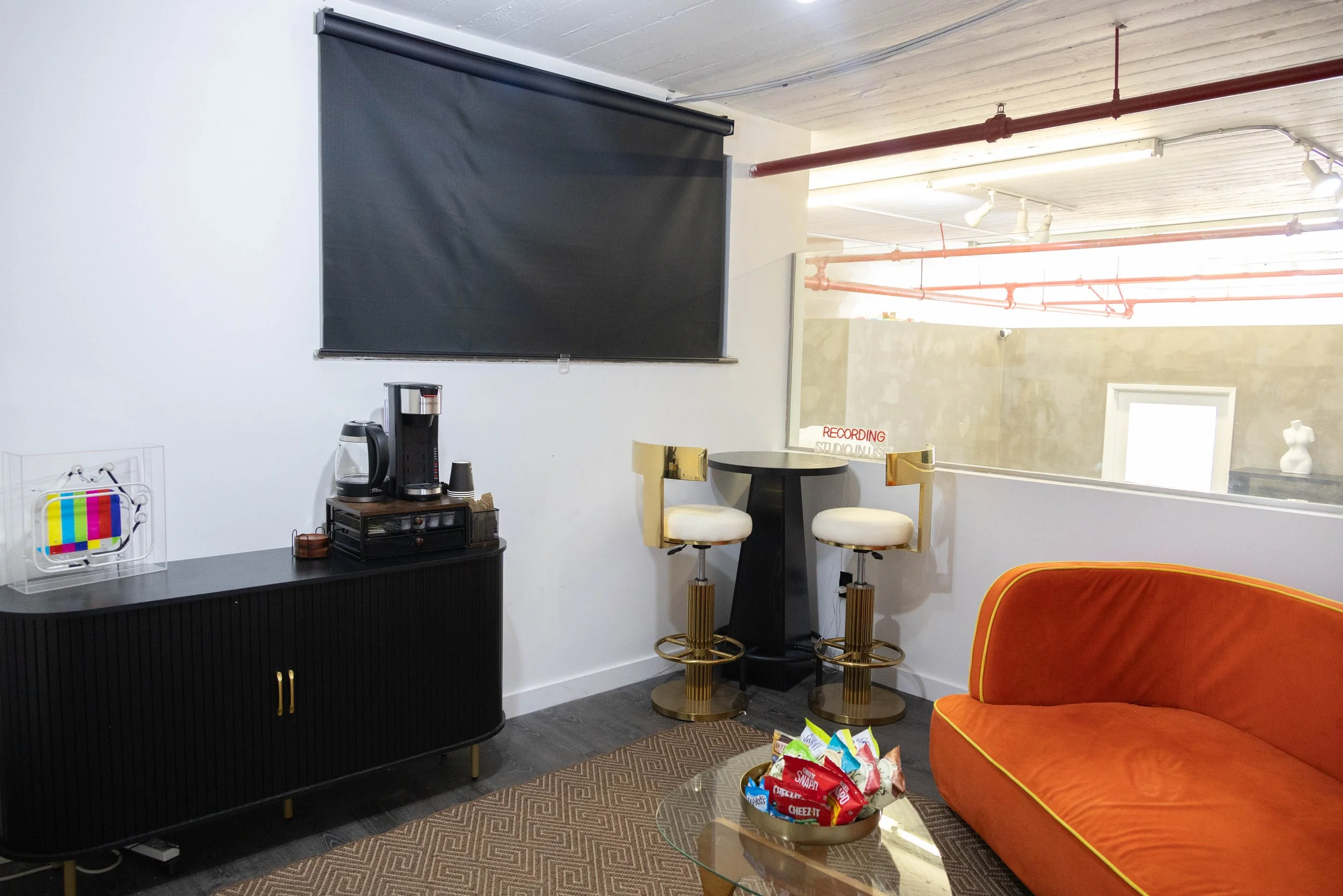 Upstairs Green Room