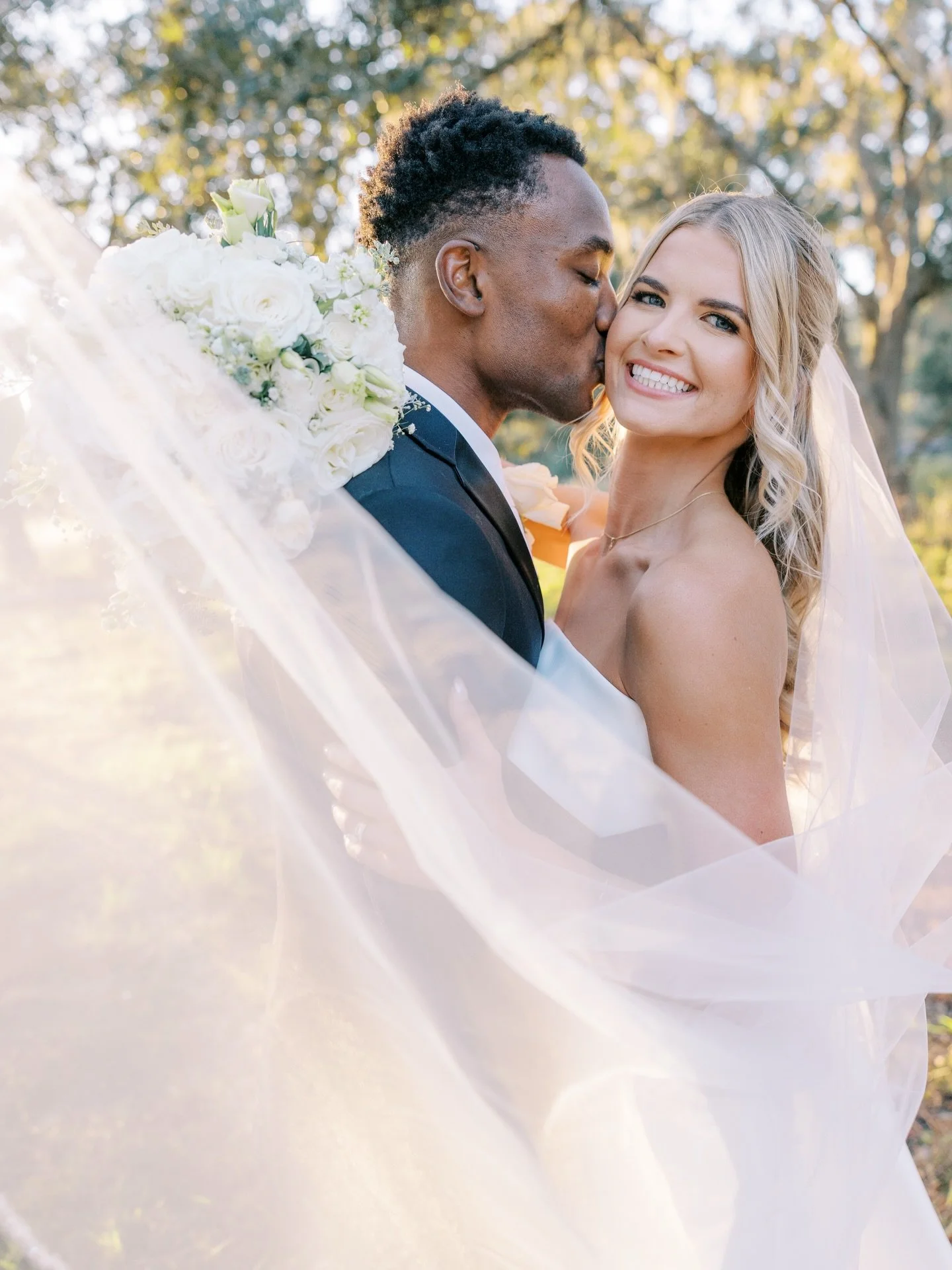 Grace &amp; Emerson&rsquo;s gallery is officially delivered 🤍

Quiet post-ceremony moments &rarr; an unreal reception (ft. @nofilterband ).. I mean, seriously, their gallery has four parts for just the reception&hellip;Plus a T-shirt + hat toss (my 