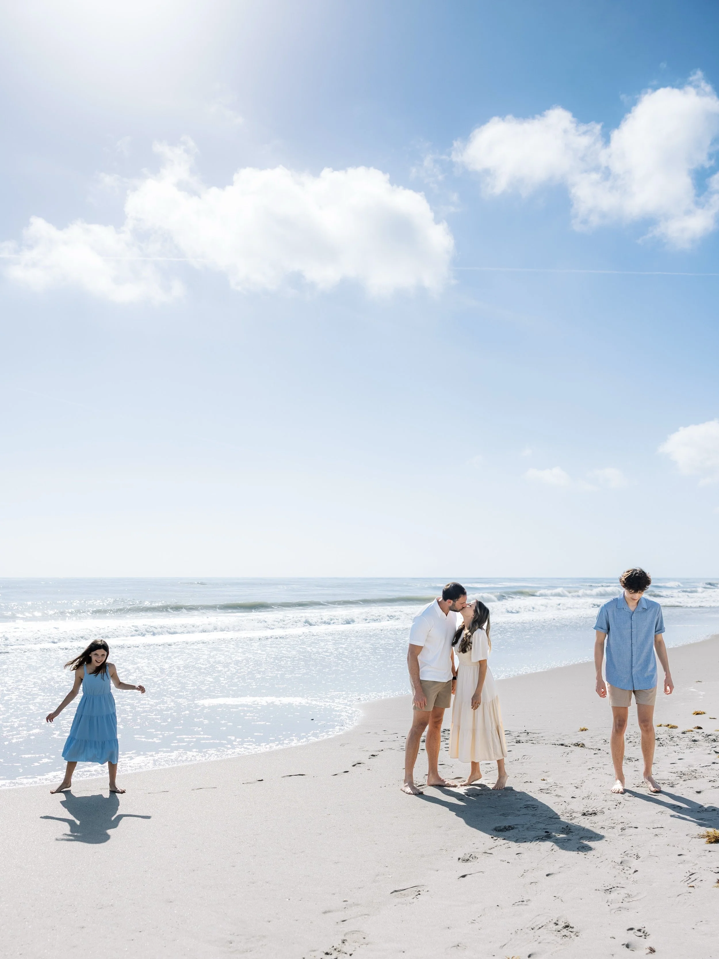 We planned this as a sunset session during their spring break trip&hellip; but Florida weather had other plans.

So we adjusted. Moved it earlier. Worked around the rain. And made sure they didn&rsquo;t leave without their updated family photos. ☀️

