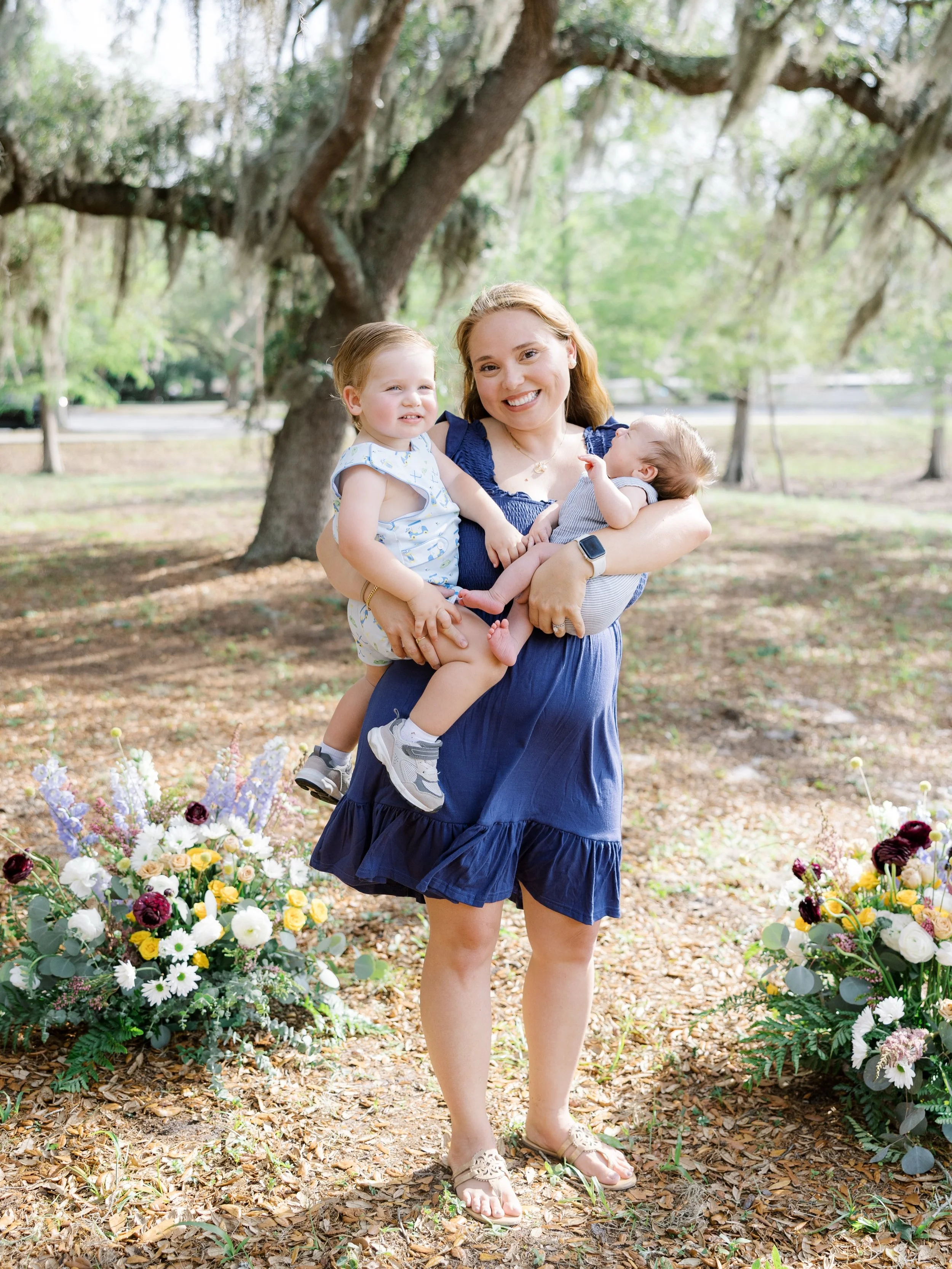 Mother&rsquo;s Day minis were extra special this year 🤍🪻🌸

So many mamas couldn&rsquo;t wait to see their galleries (which honestly makes me so happy), and getting to capture these moments: tiny hugs, giggles, and all, is such an honor! 

Happy Mo
